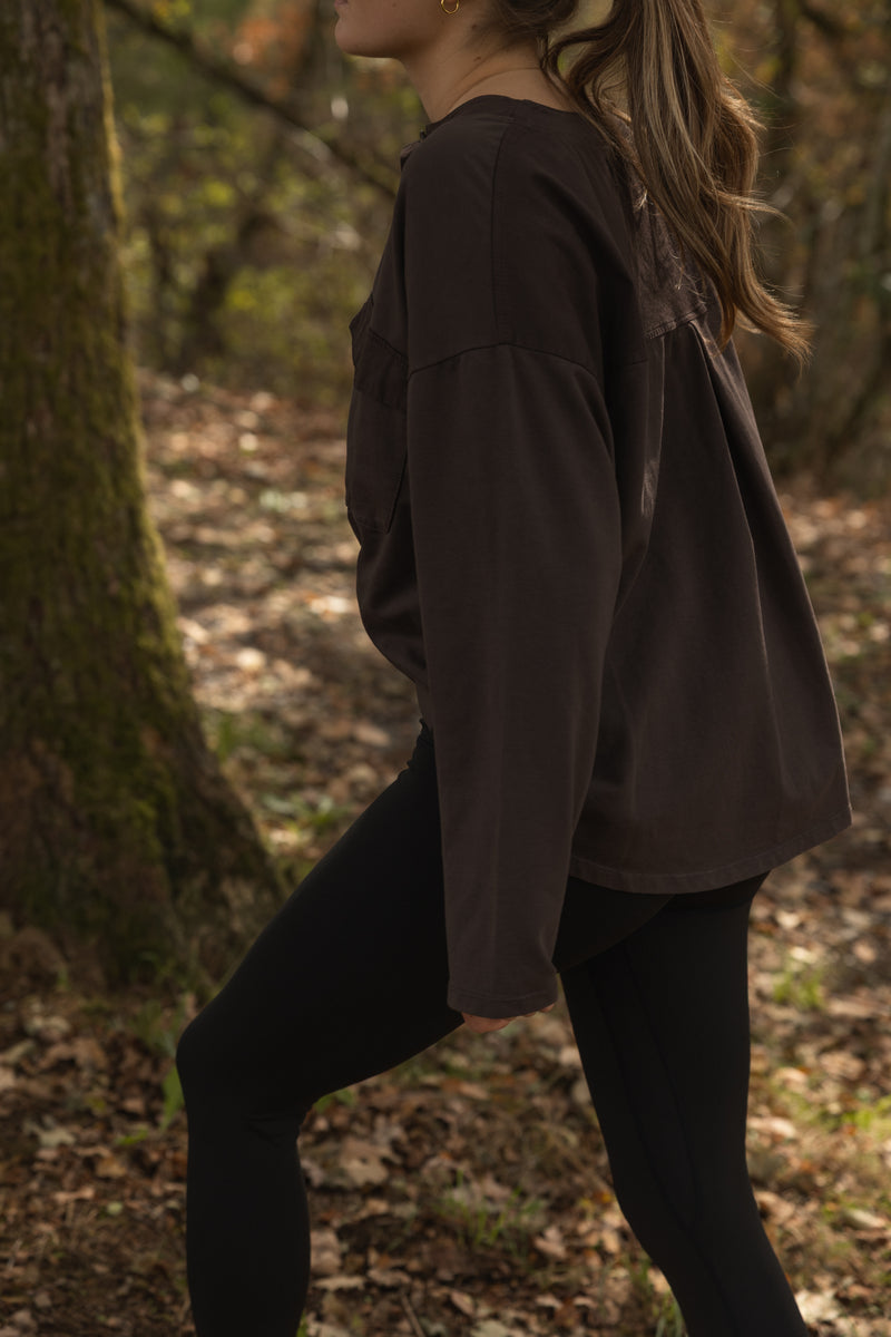 POLO BUTTON LONGSLEEVE CHOCO