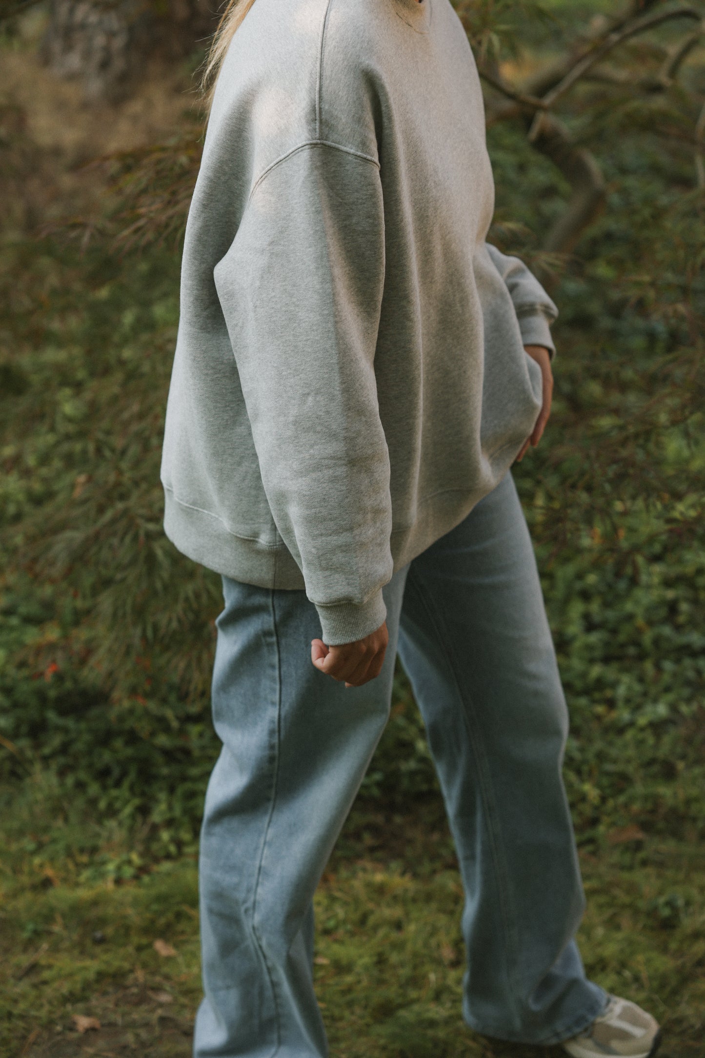 OVERSIZED GREY SWEATER