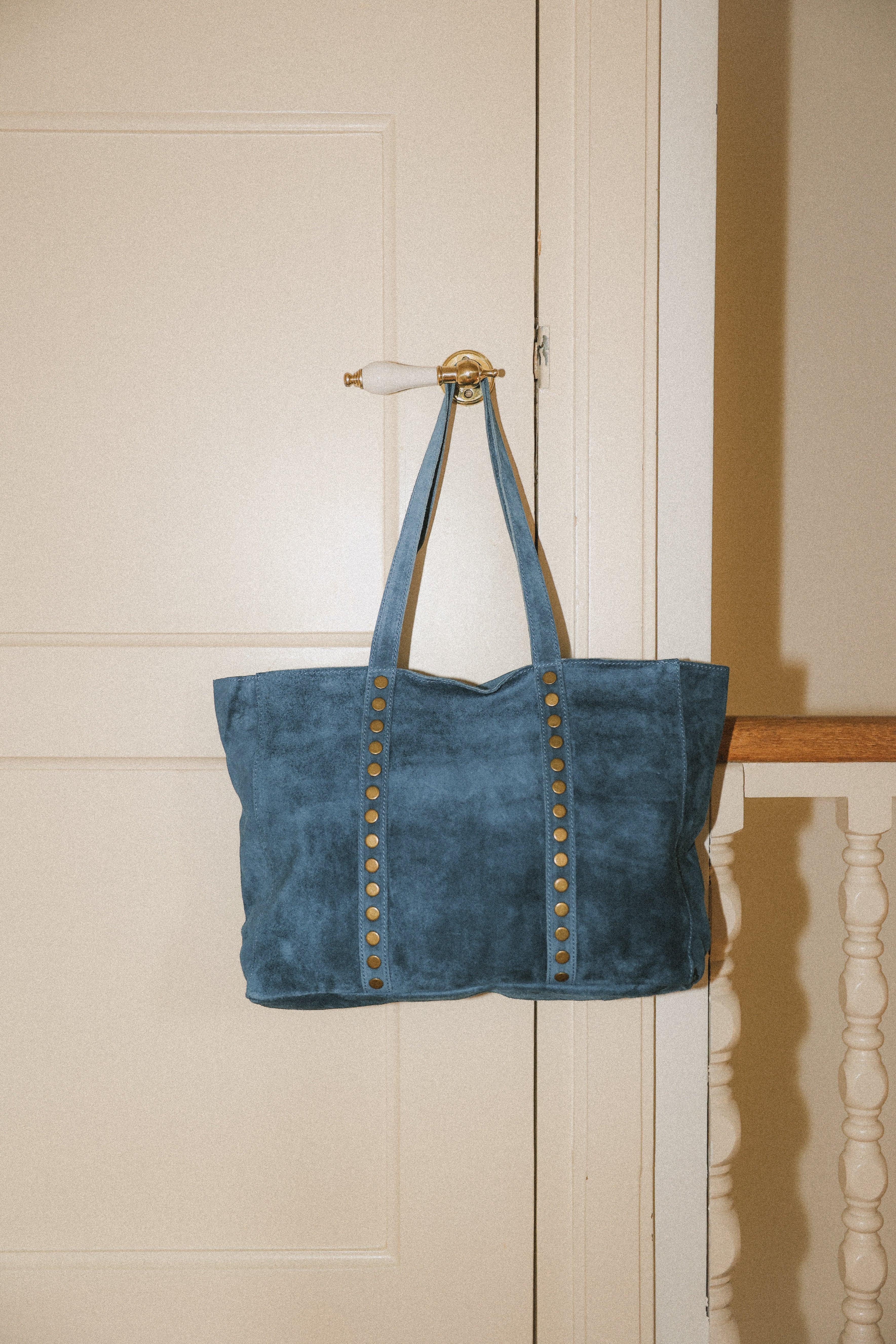 BLUE SUEDE STUDDED SHOULDERBAG