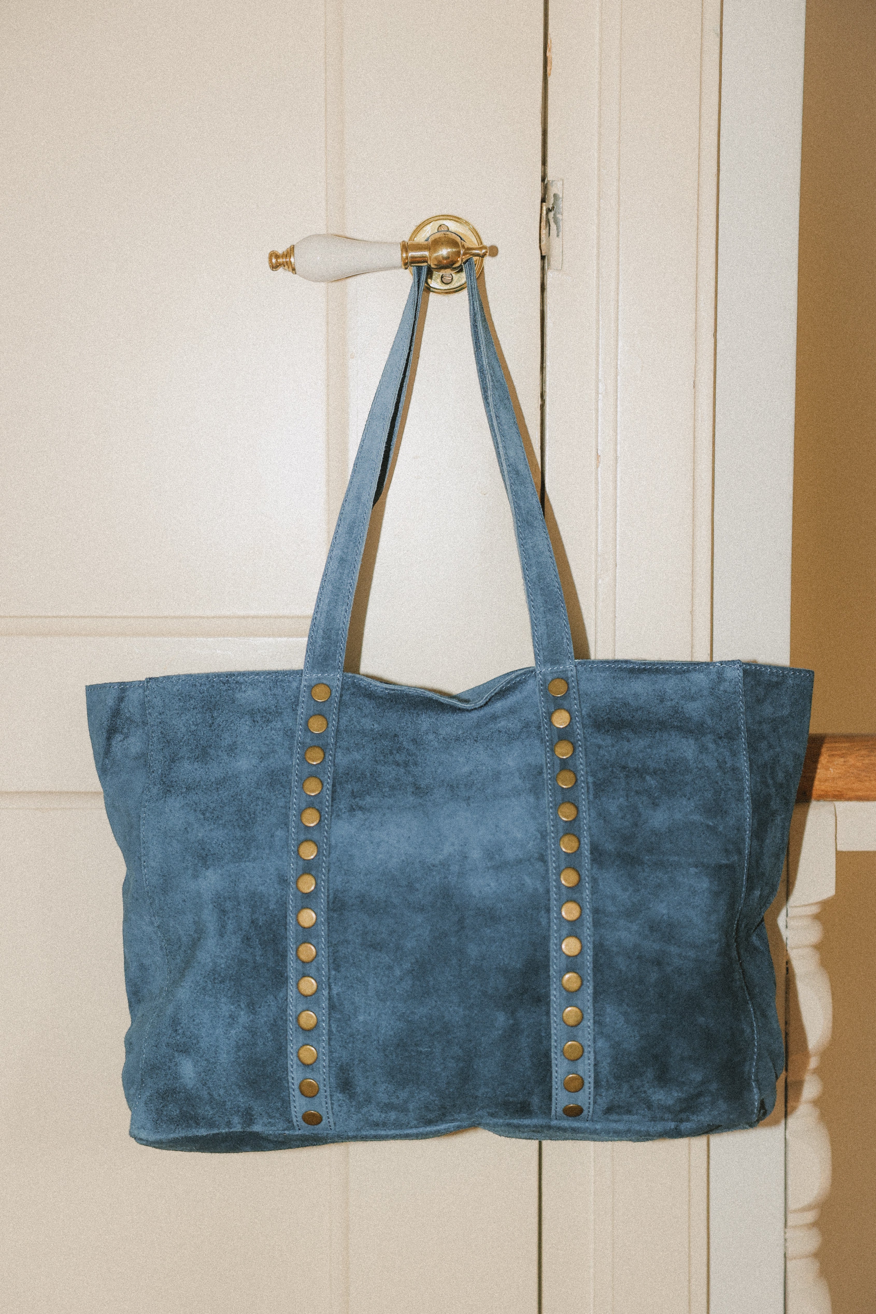 BLUE SUEDE STUDDED SHOULDERBAG