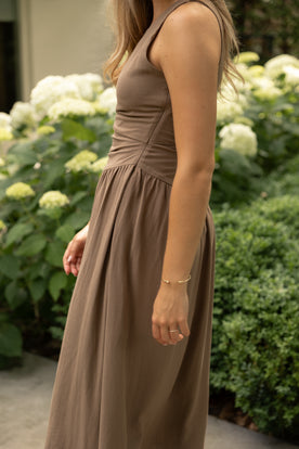 ONE-SHOULDER LINNEN DRESS TAUPE
