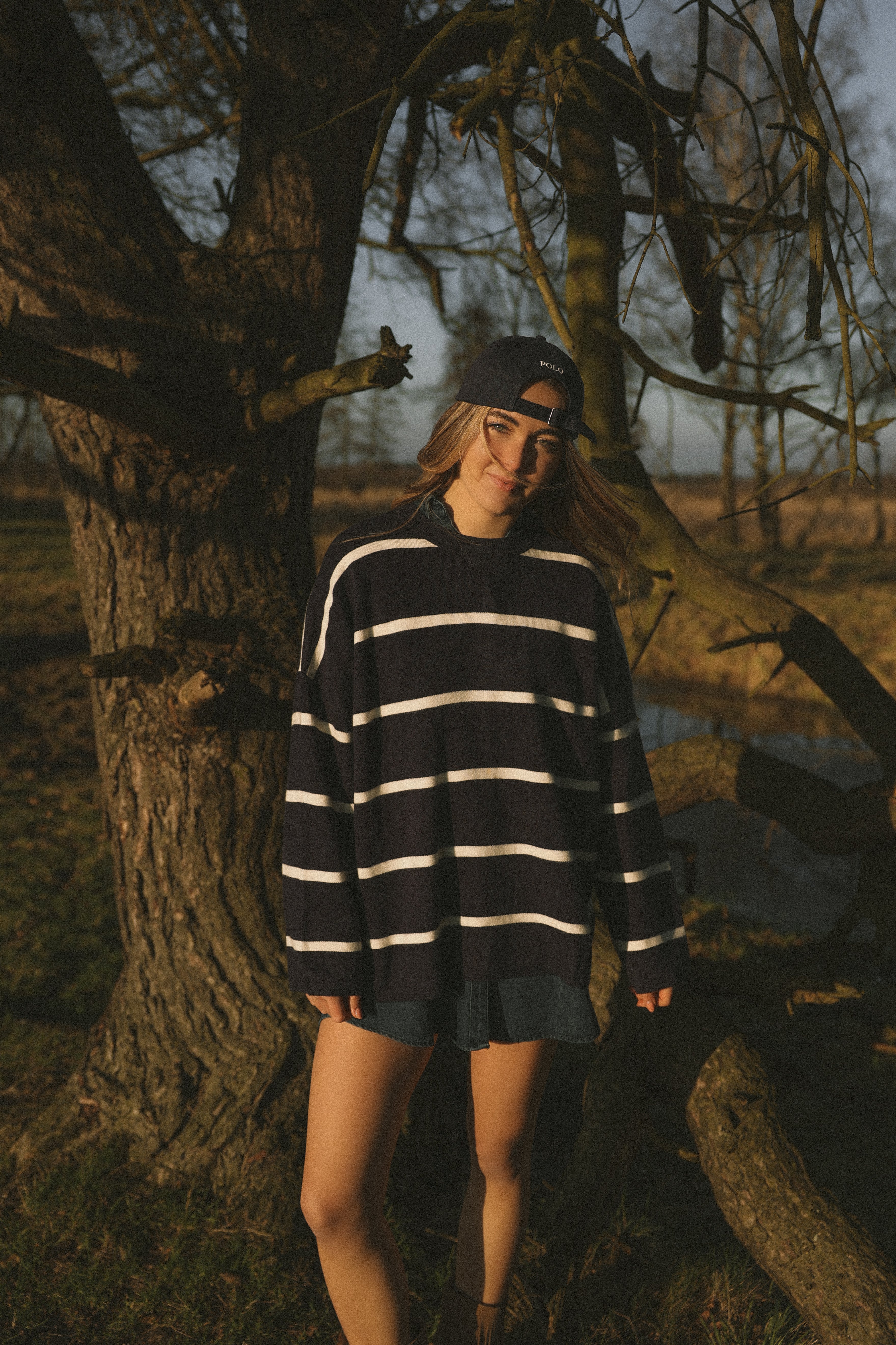 STRIPED OVERSIZED SWEATER NAVY