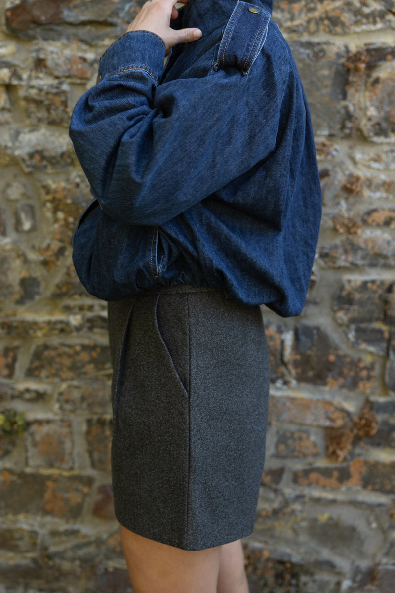 OCTOBER SHORT GREY