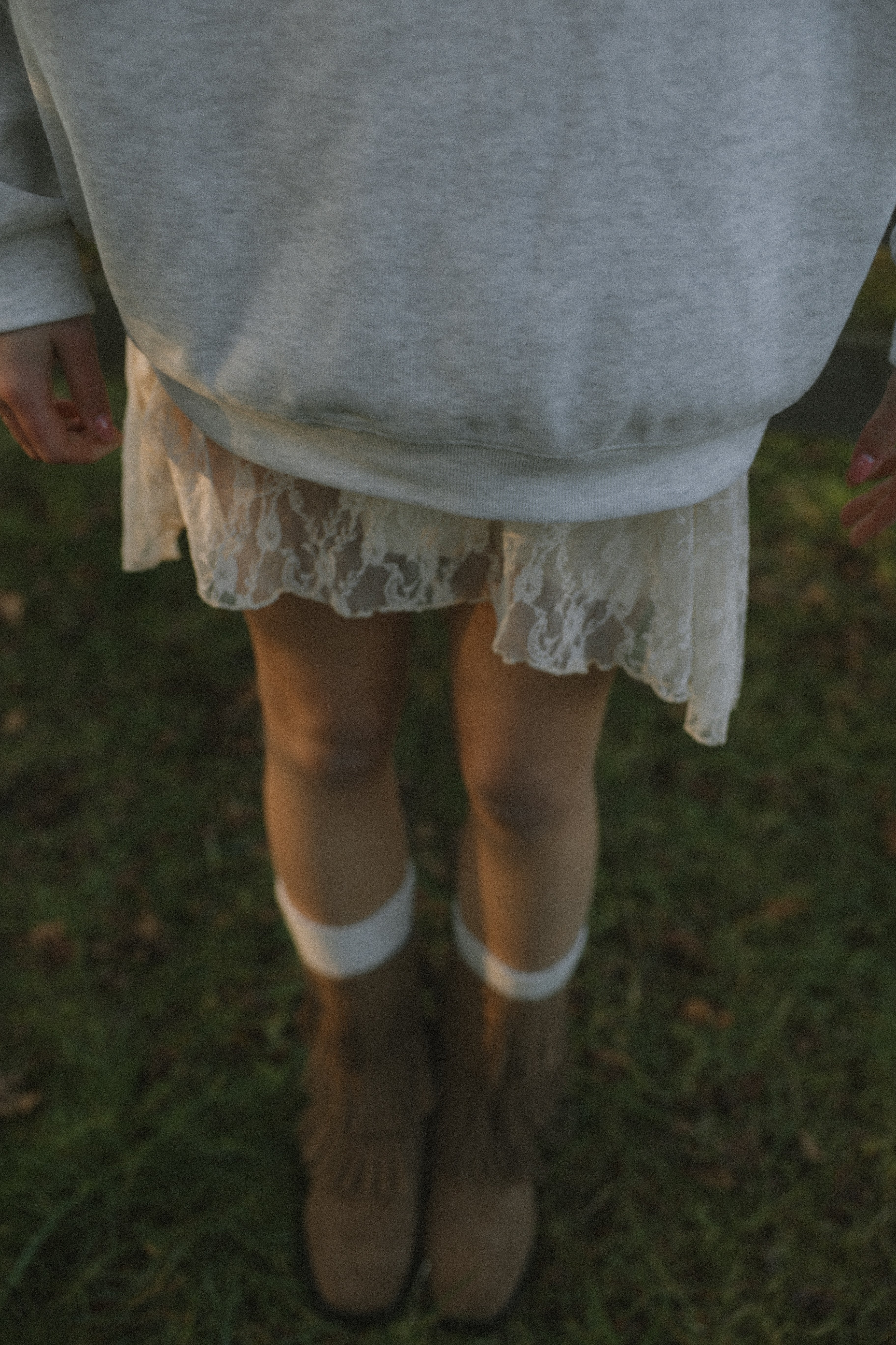 ESSENTIAL OVERSIZED SWEATER GREY