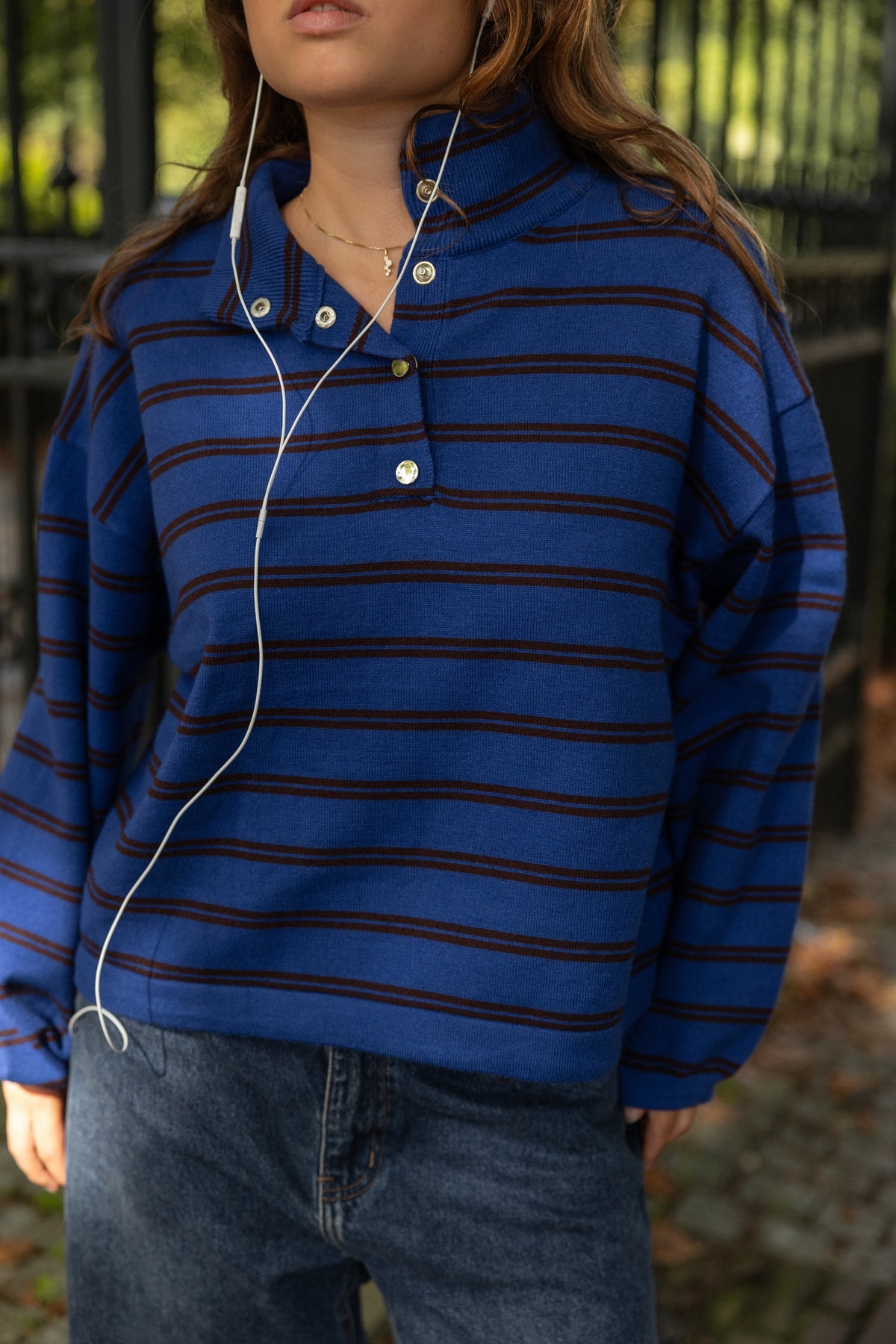 STRIPED BUTTON PULL BLUE/CHOCO