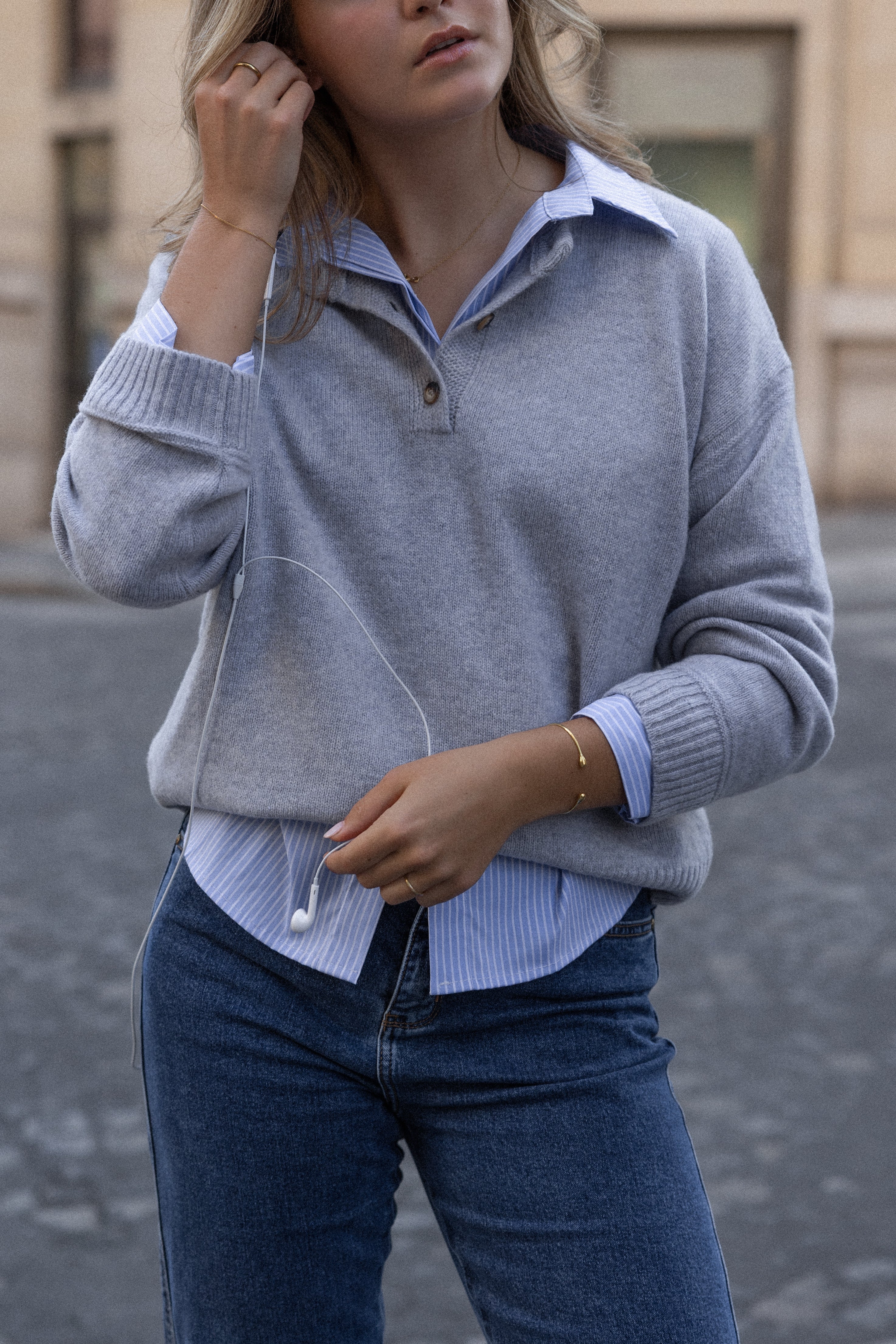 100% WOOL BUTTON KNIT GREY