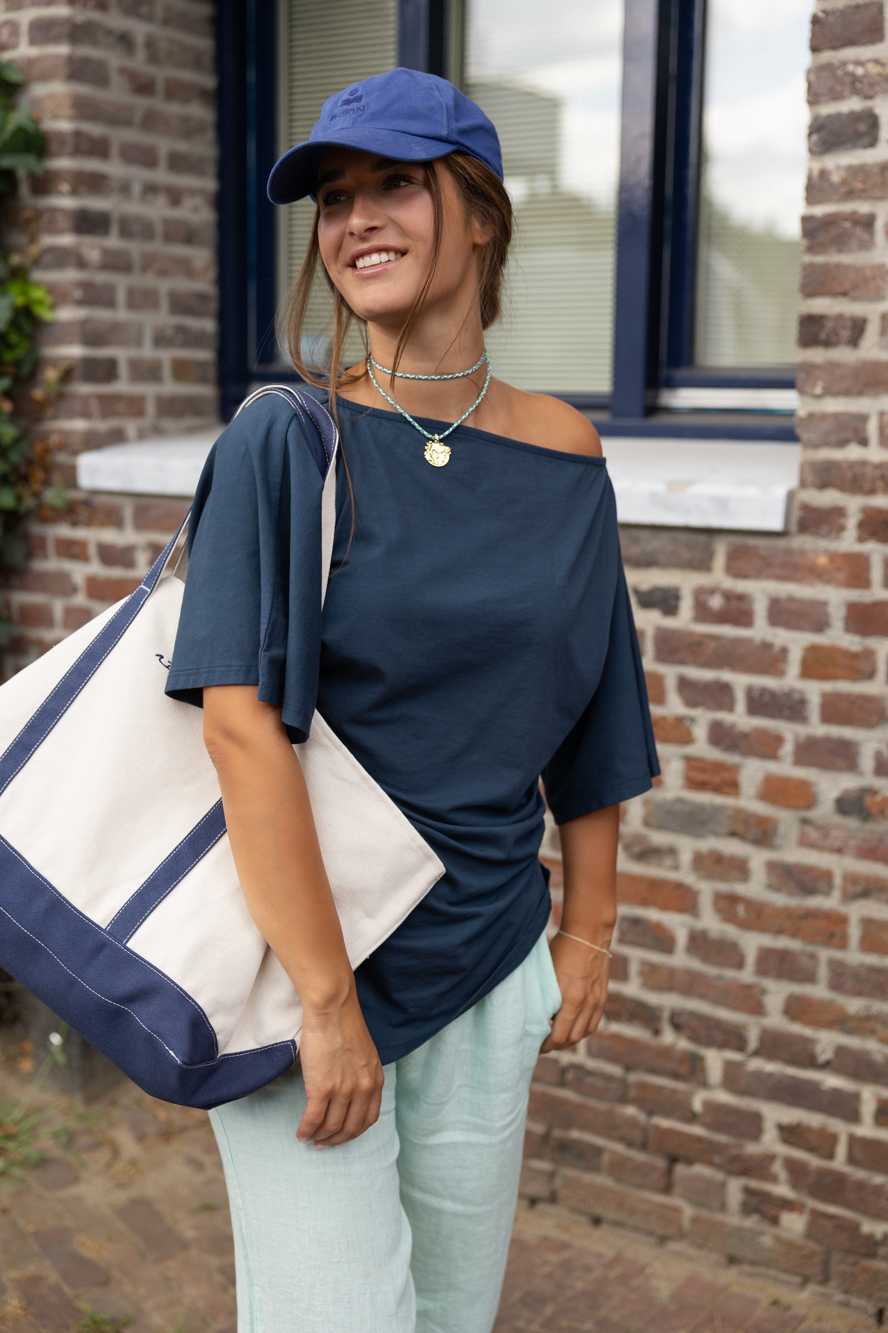 GINA TEE NAVY