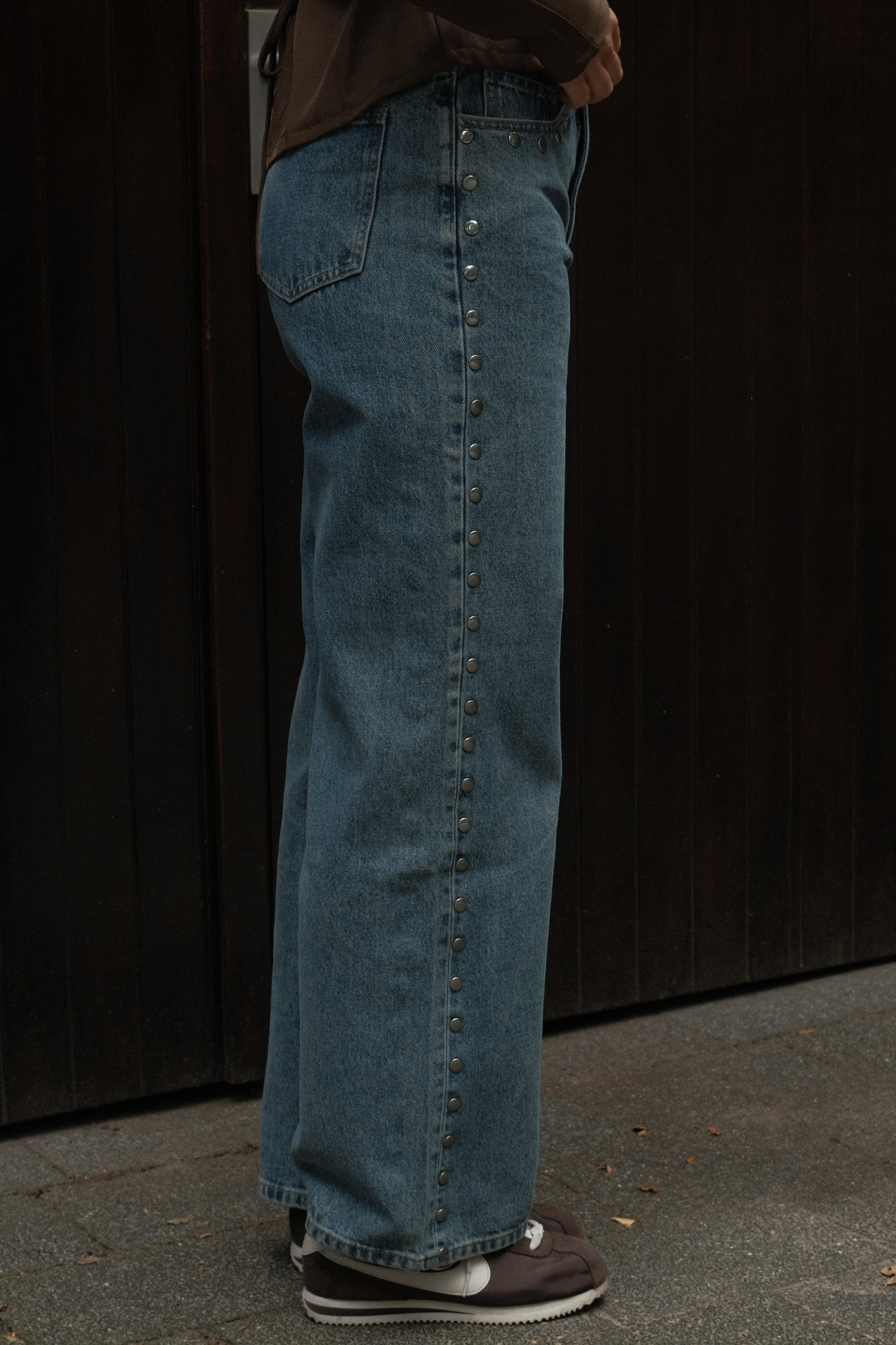 THE STUDDED STRAIGHT JEANS