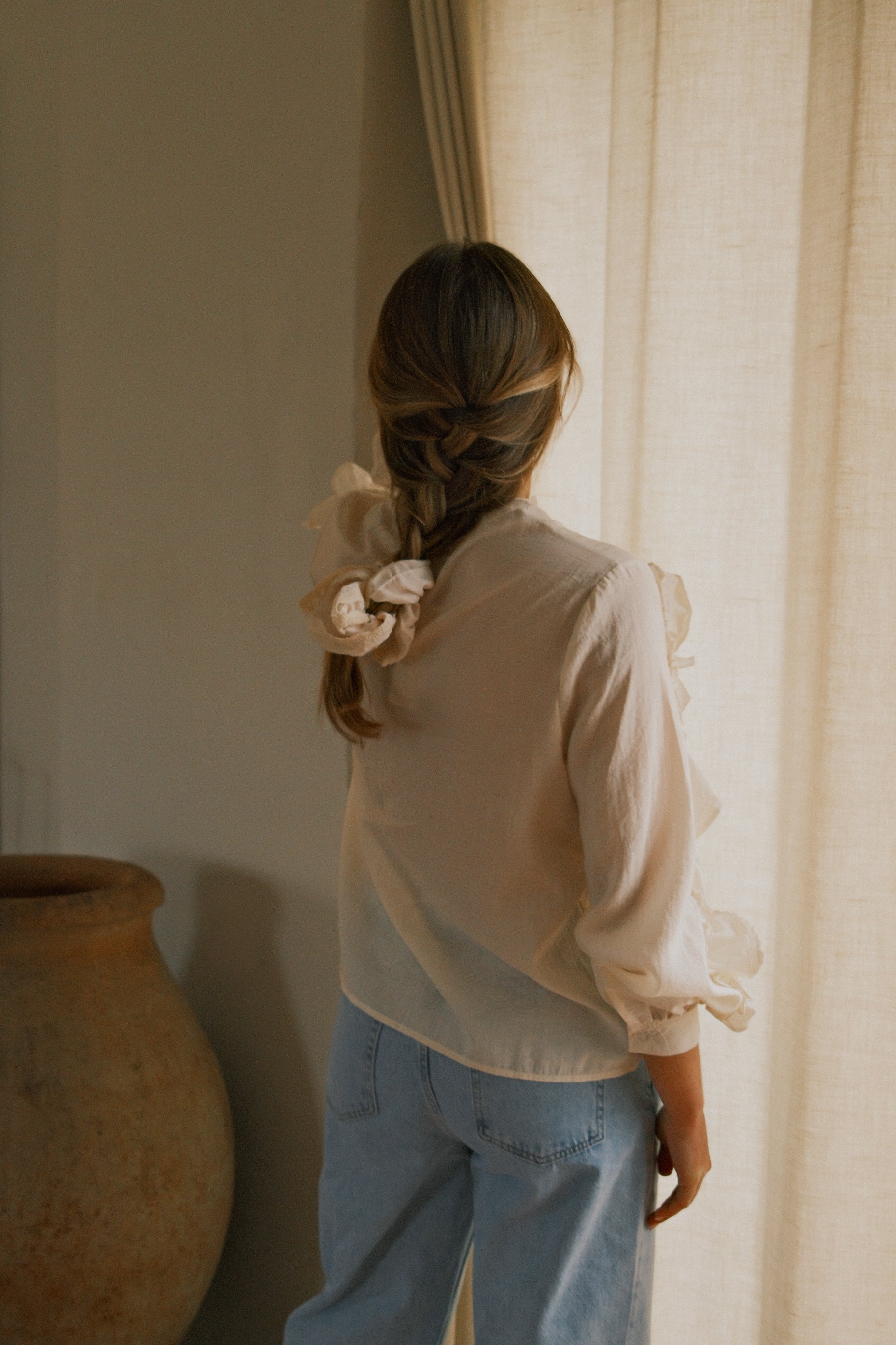 THE QUIET BLOOM TOP BEIGE