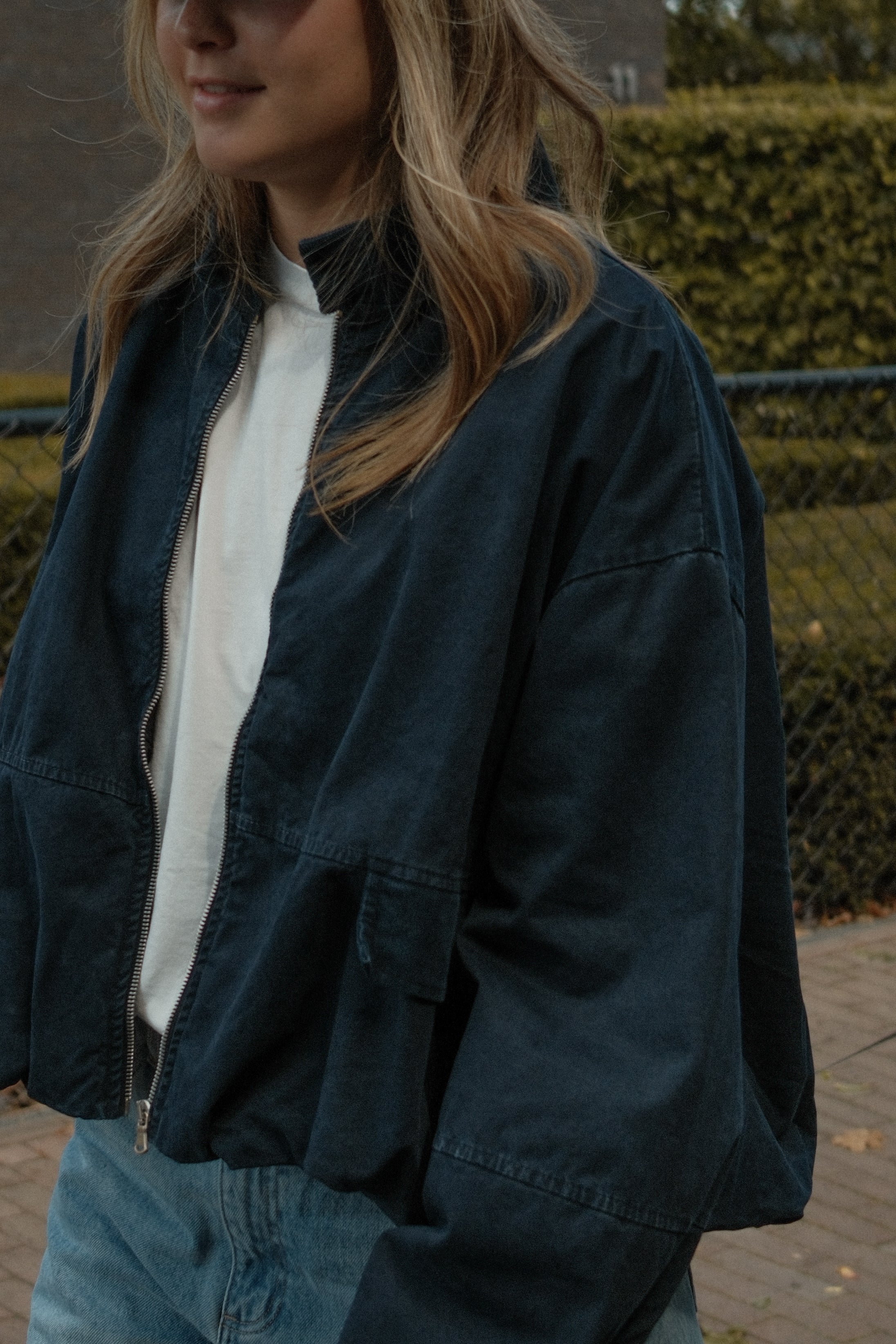 SIGNATURE BOMBER JACKET NAVY