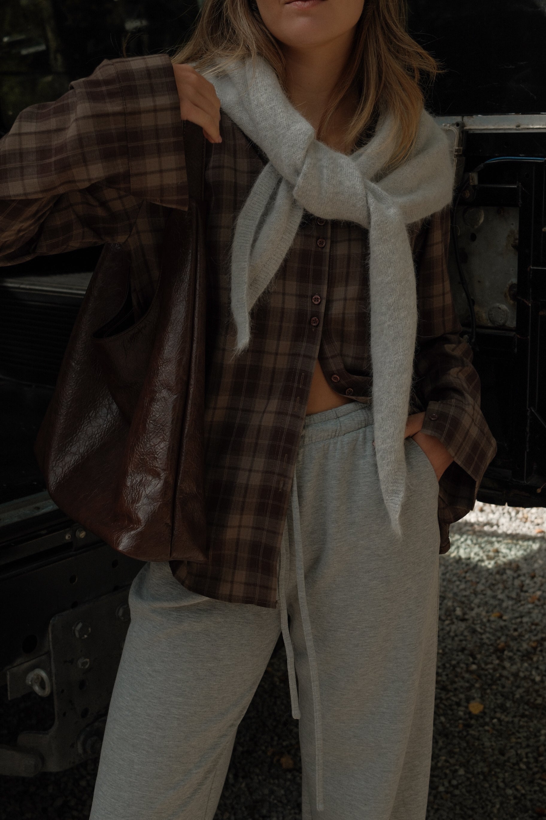 THE ANGORA SCARF GREY