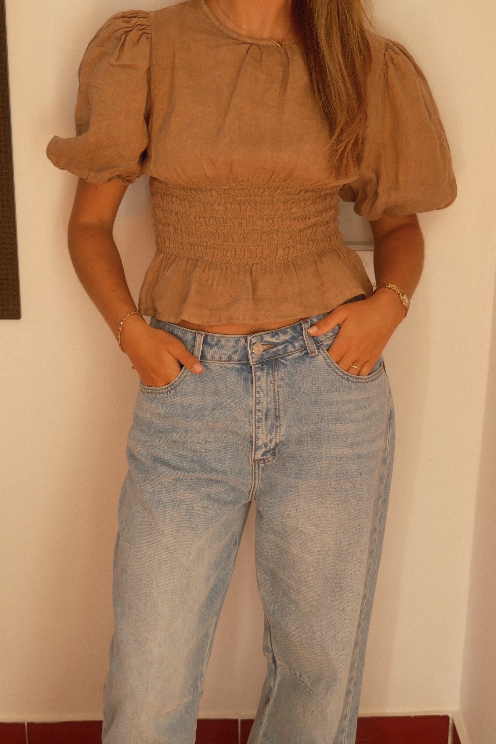 PRE-ORDER: 100% LINNEN TAILORED TOP TAUPE
