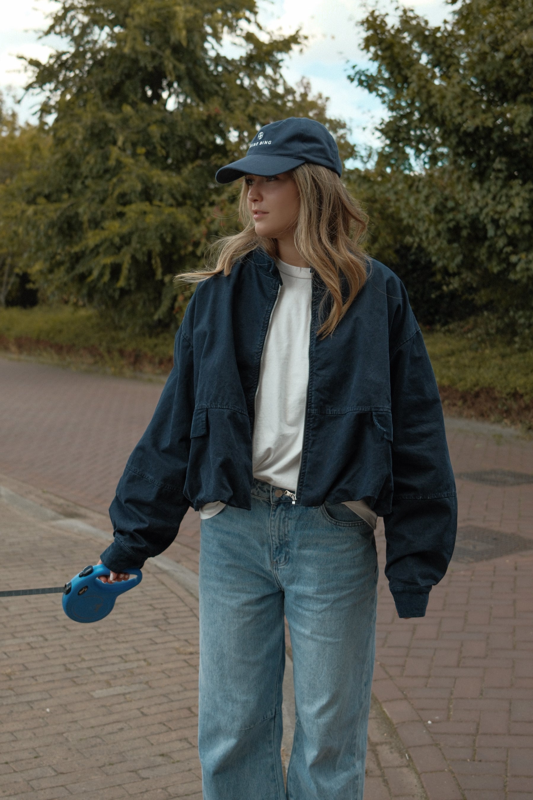 SIGNATURE BOMBER JACKET NAVY