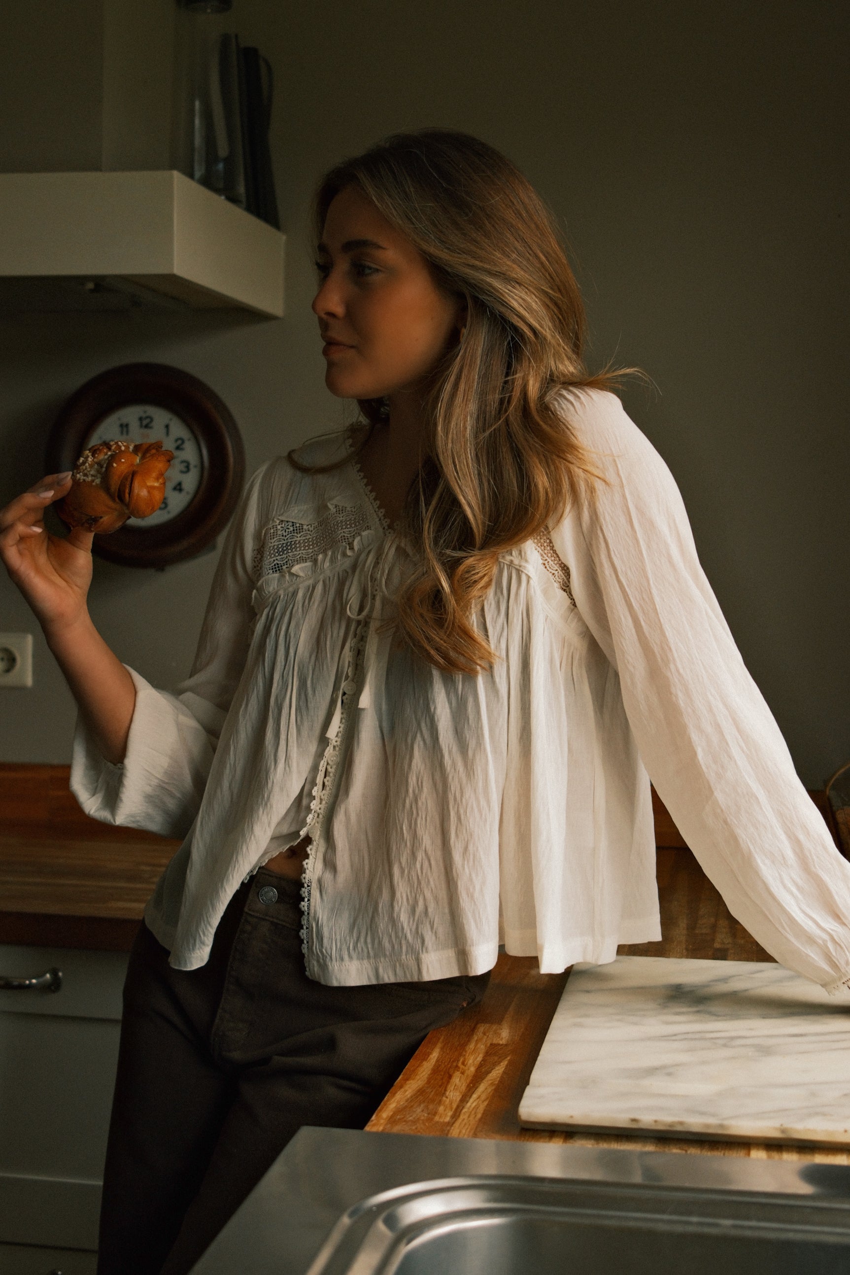 THE LIGHT EASE TOP BEIGE