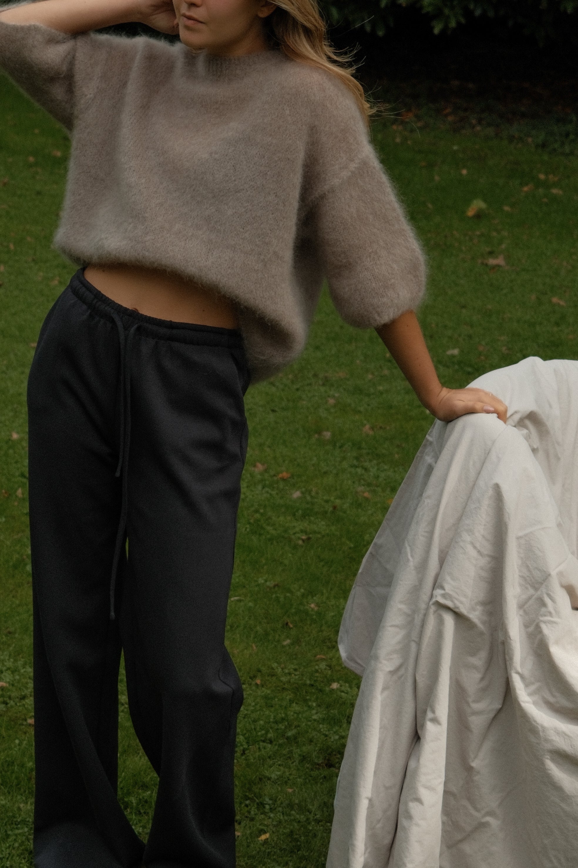 THE JOLIE MOHAIR KNIT TAUPE