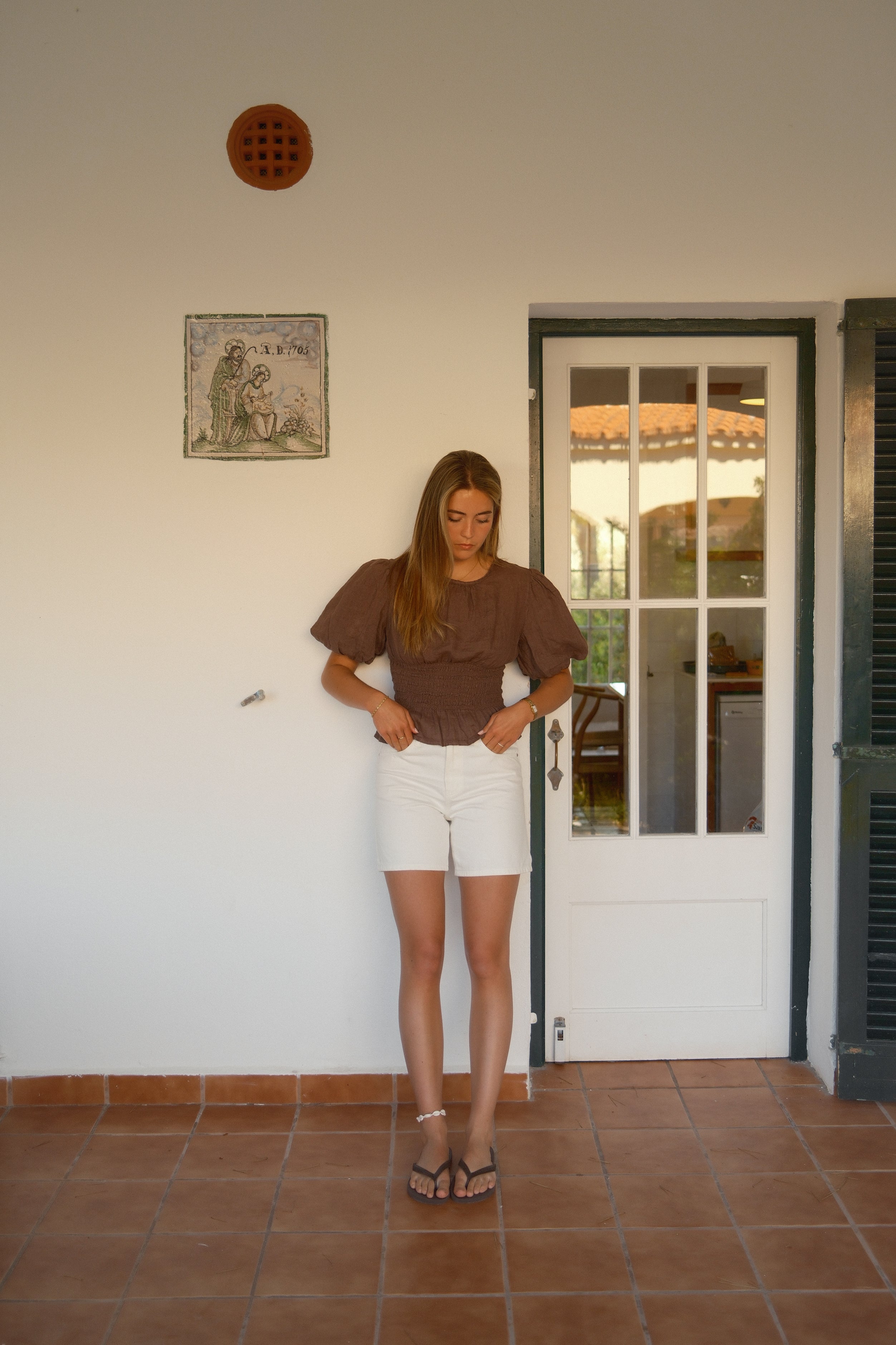 PRE-ORDER: 100% LINNEN TAILORED TOP MOKKA