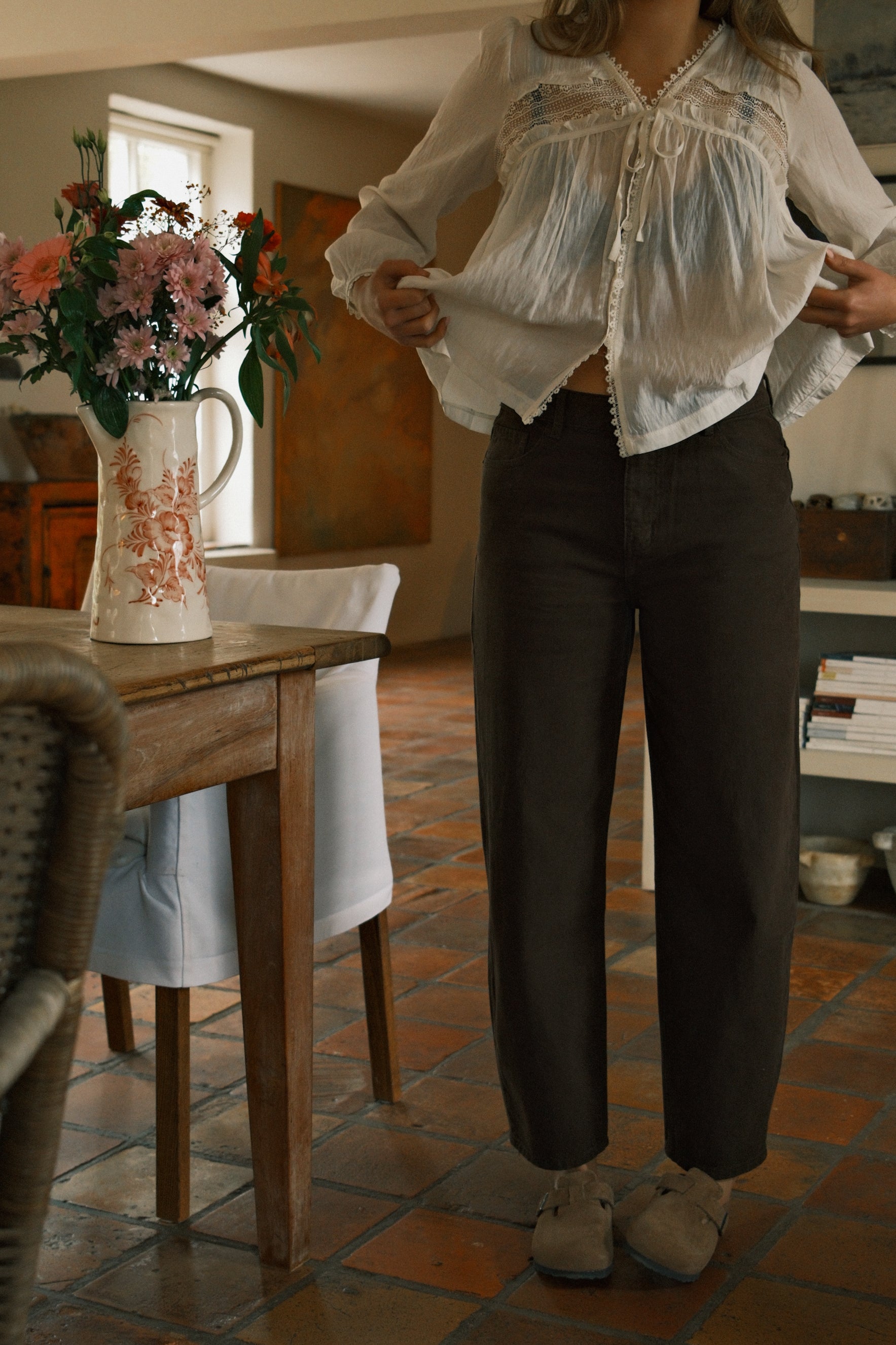 AMÉLIE MID WAIST BARREL JEANS CHOCO