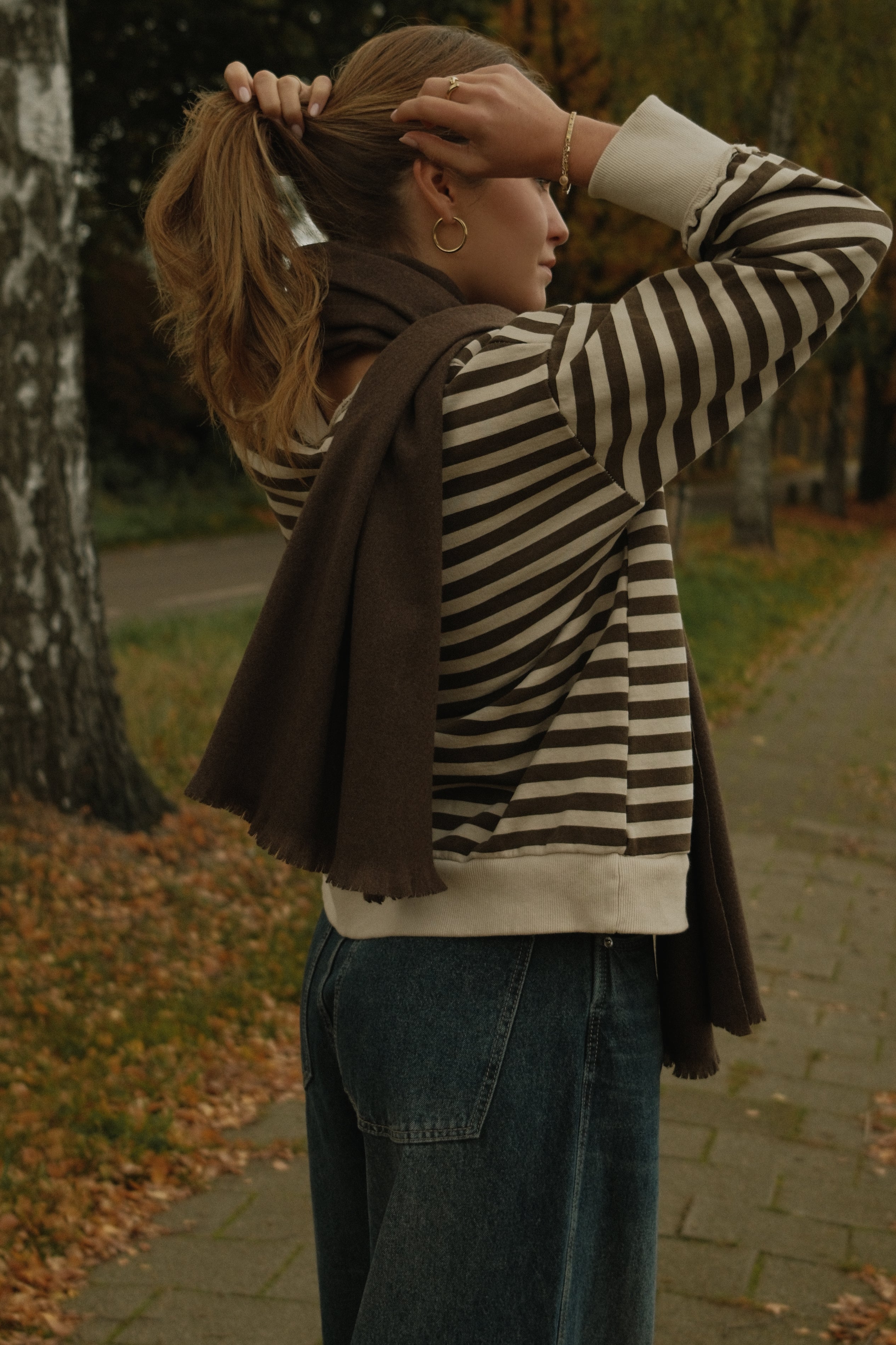 THE RETRO STRIPE SWEATER CHOCO