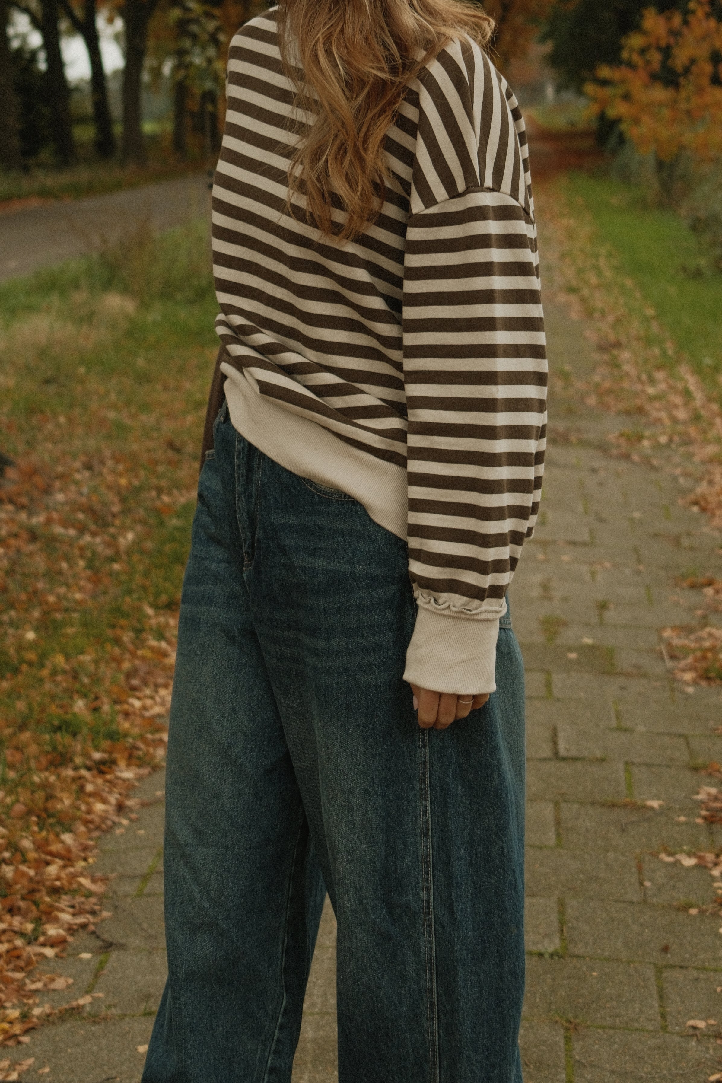 THE RETRO STRIPE SWEATER CHOCO