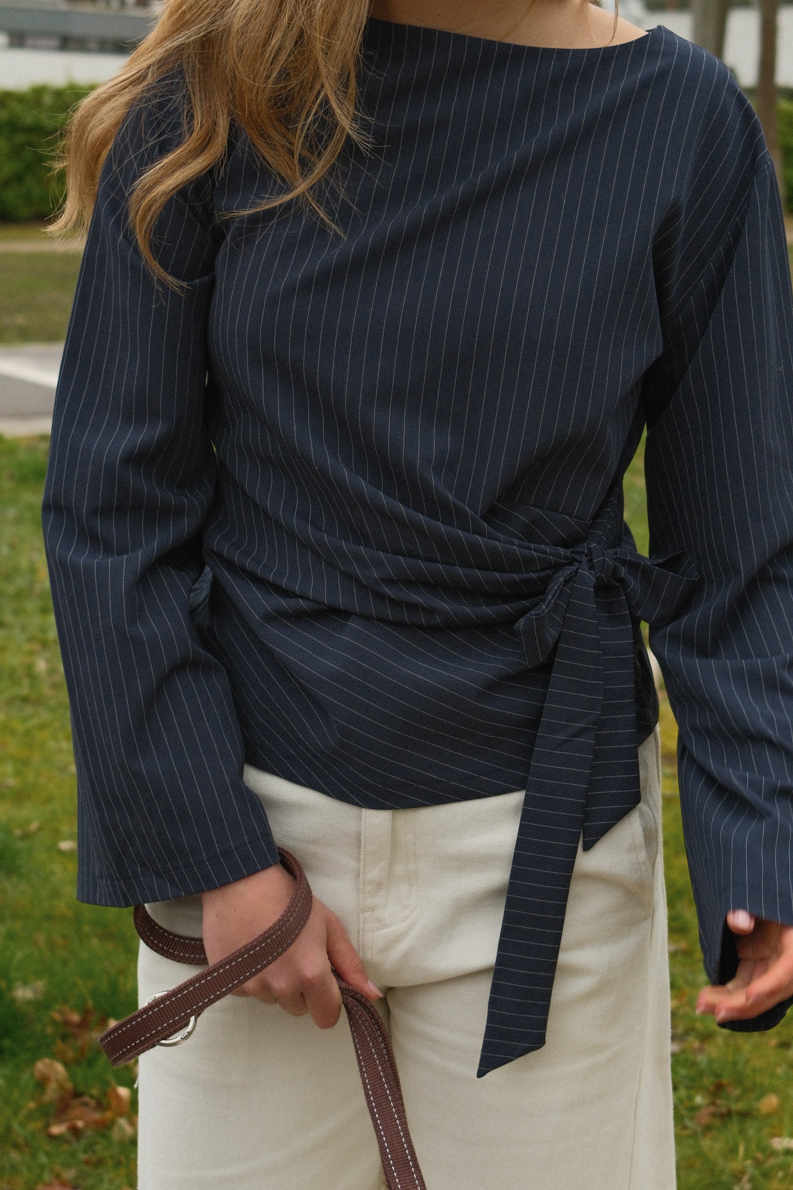FLARED SLEEVE BOW TOP NAVY
