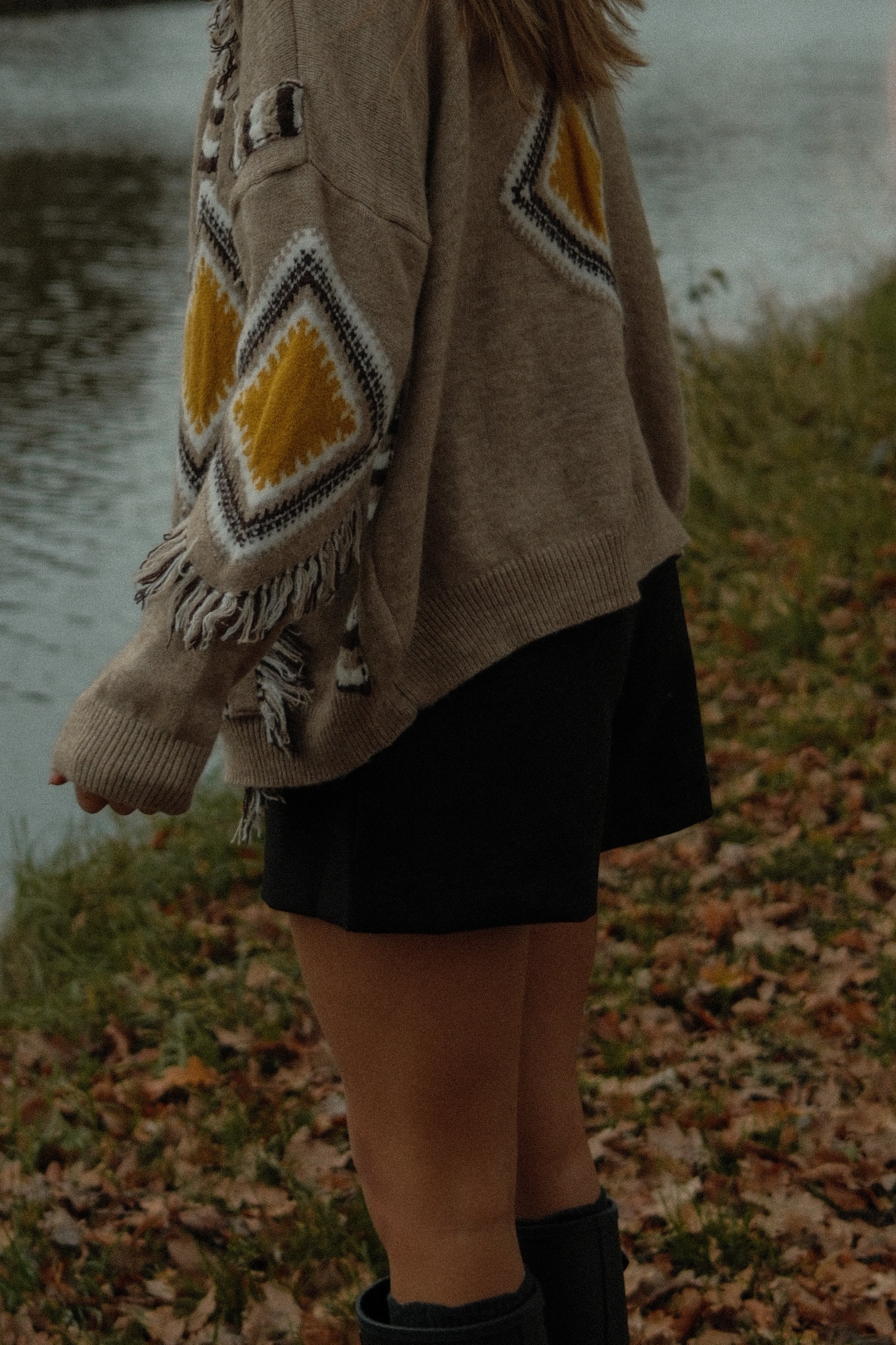DAKOTA FRINGE CARDIGAN YELLOW/TAUPE