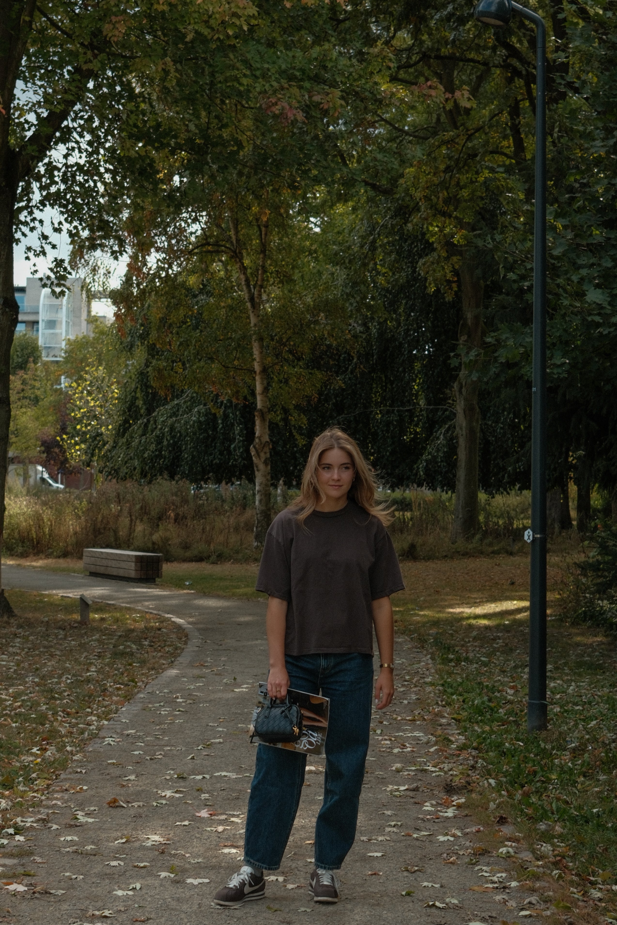 FW25 ATELJEE SAAR TEE BROWN