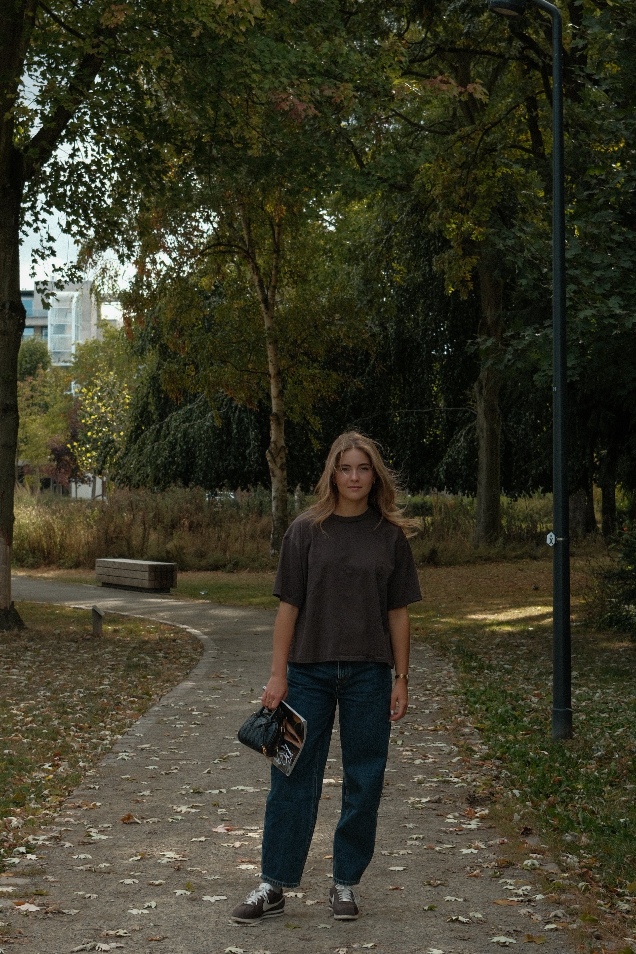FW25 ATELJEE SAAR TEE BROWN