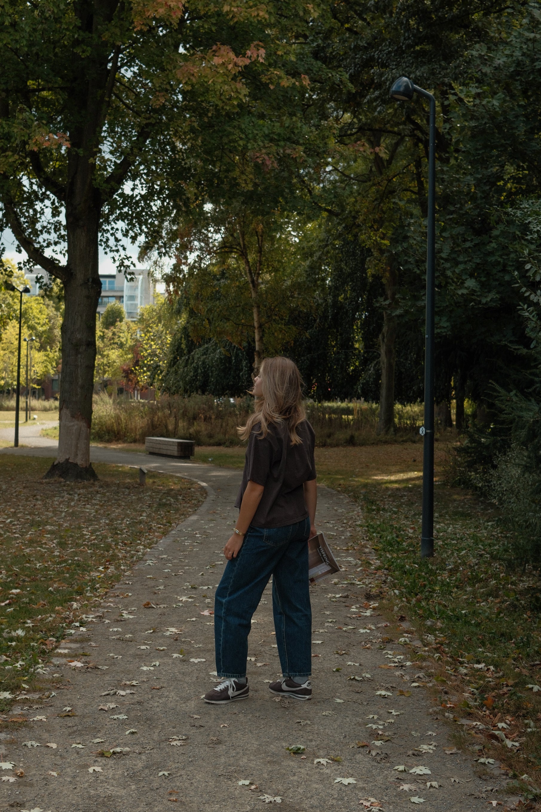 FW25 ATELJEE SAAR TEE BROWN