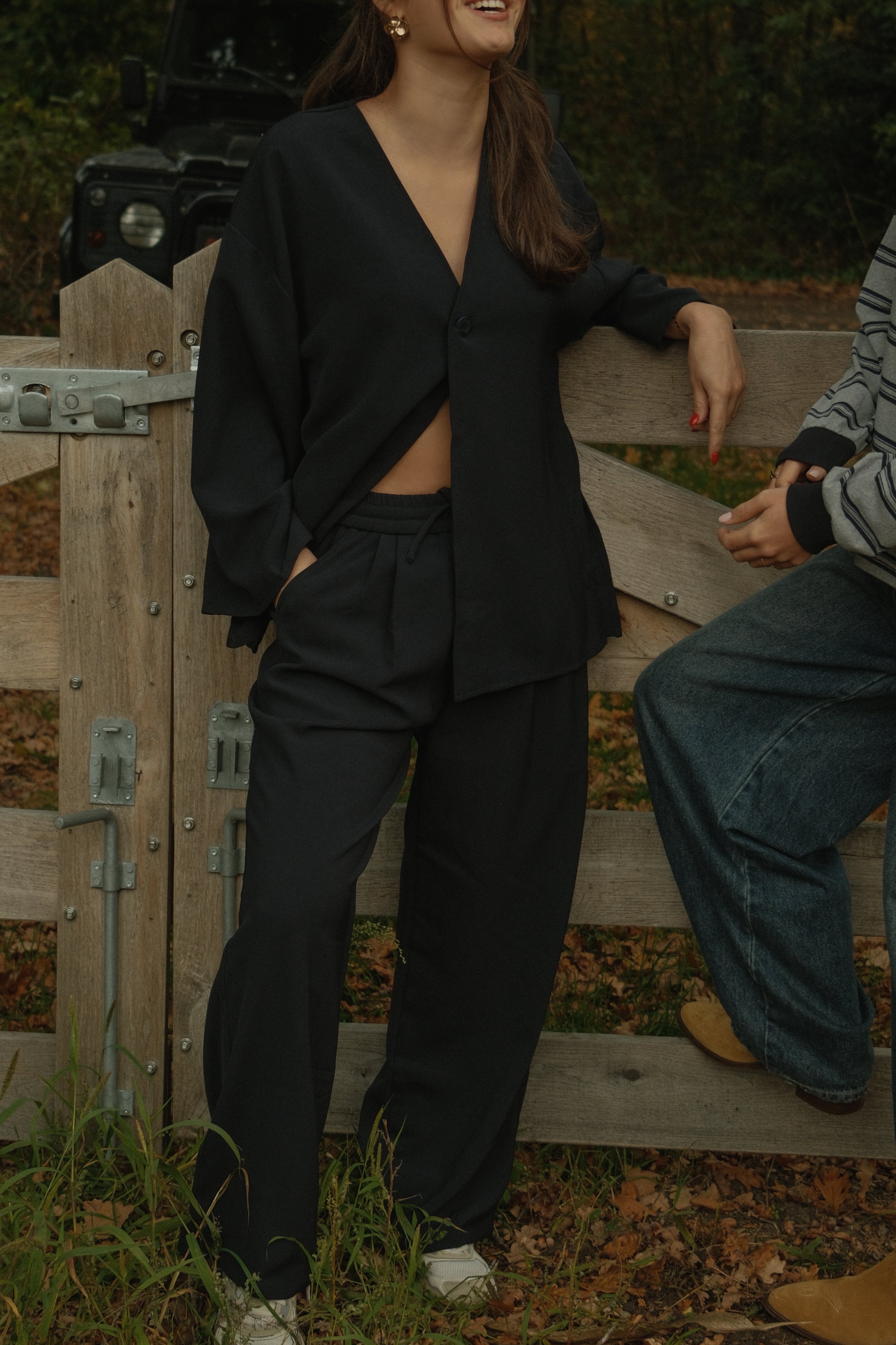 THE ONE-BUTTON BLOUSE DEEP NAVY