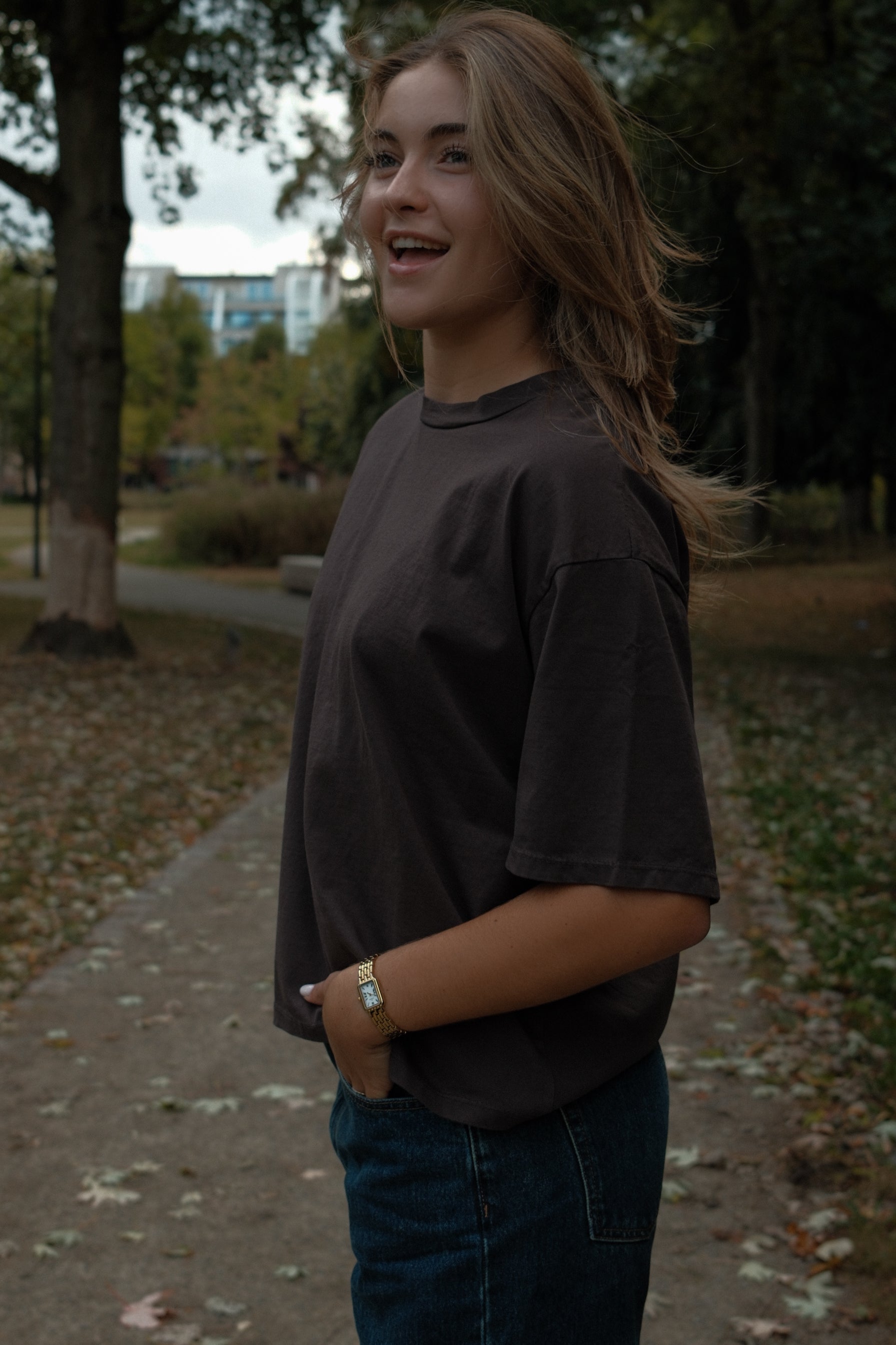 FW25 ATELJEE SAAR TEE BROWN