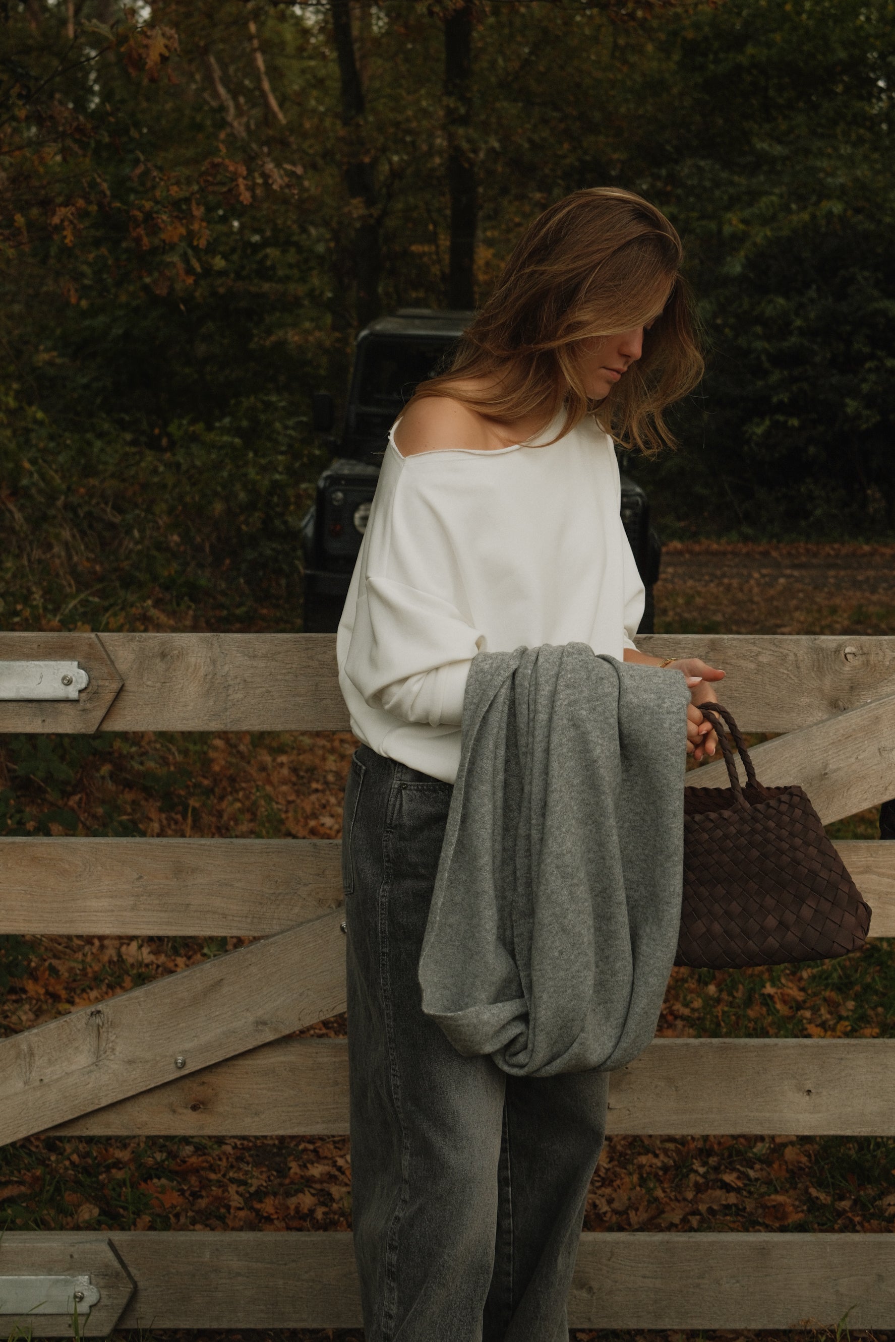 THE RELAXED BALLOON JEANS GREY