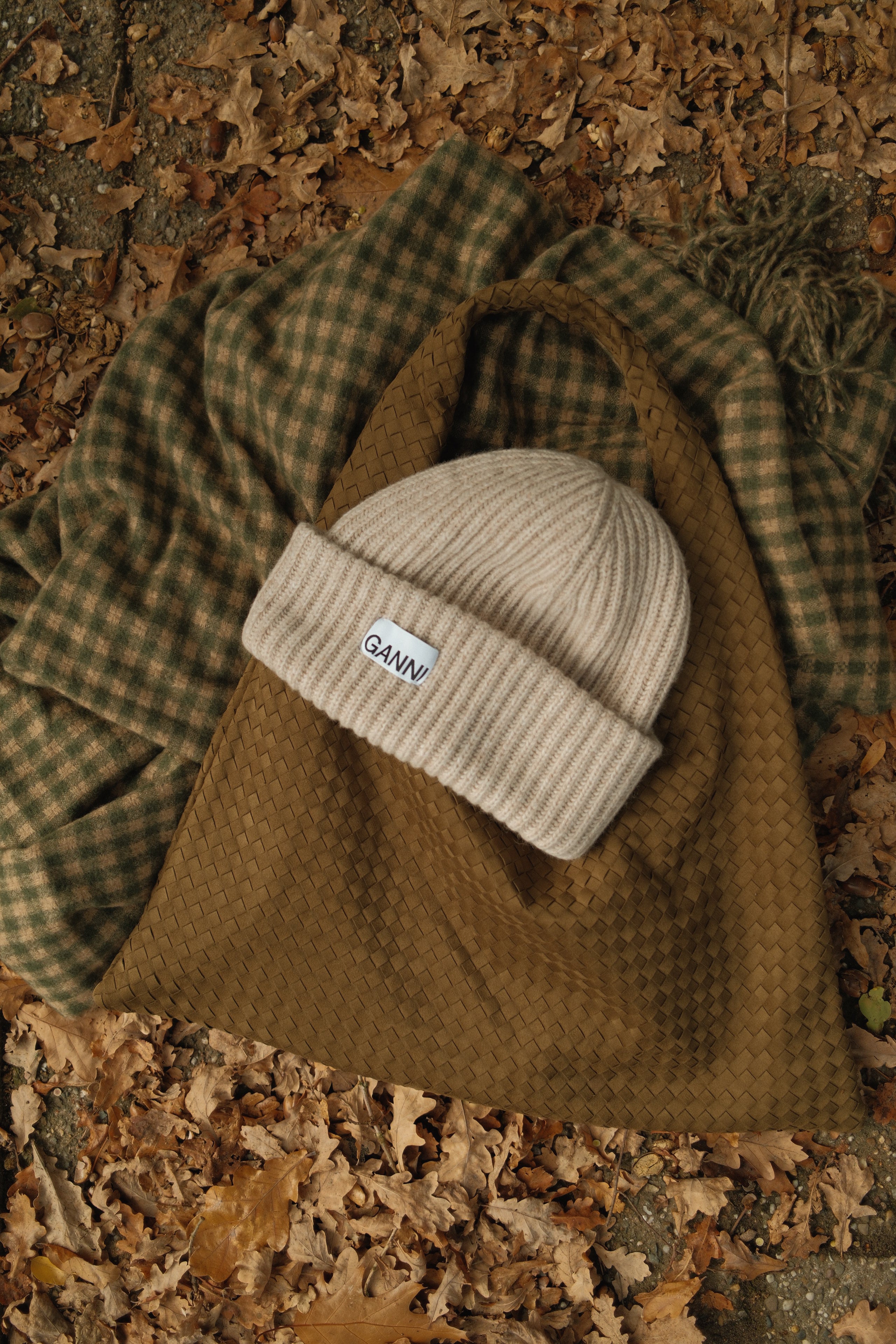 THE WOVEN VEGAN BAG KAKI