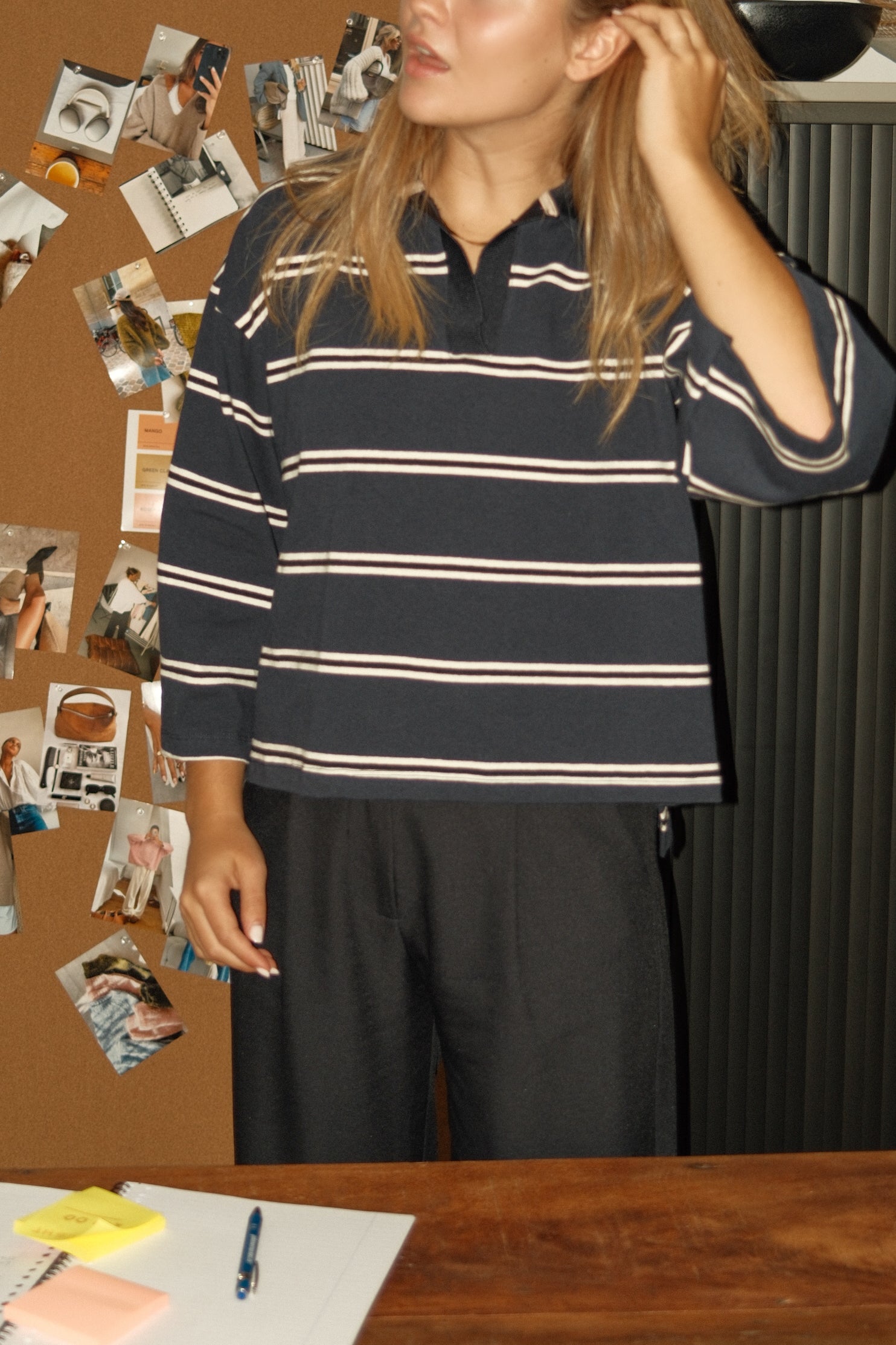 THE STRIPED POLO SWEATER NAVY