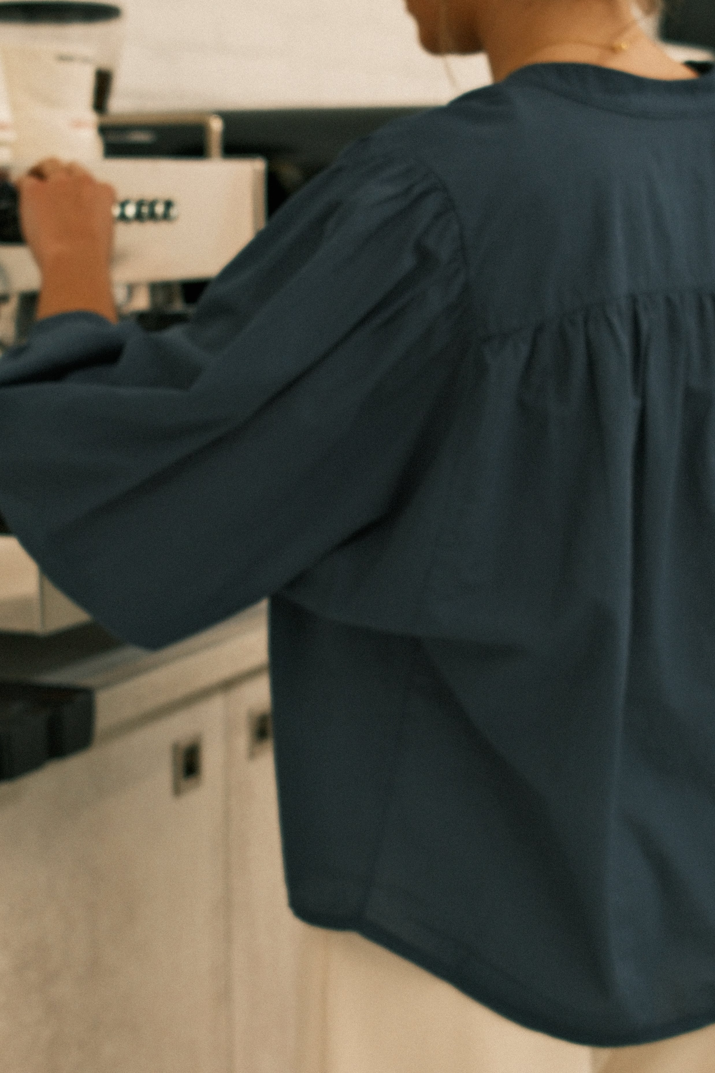 THE NORAH SHIRT NAVY