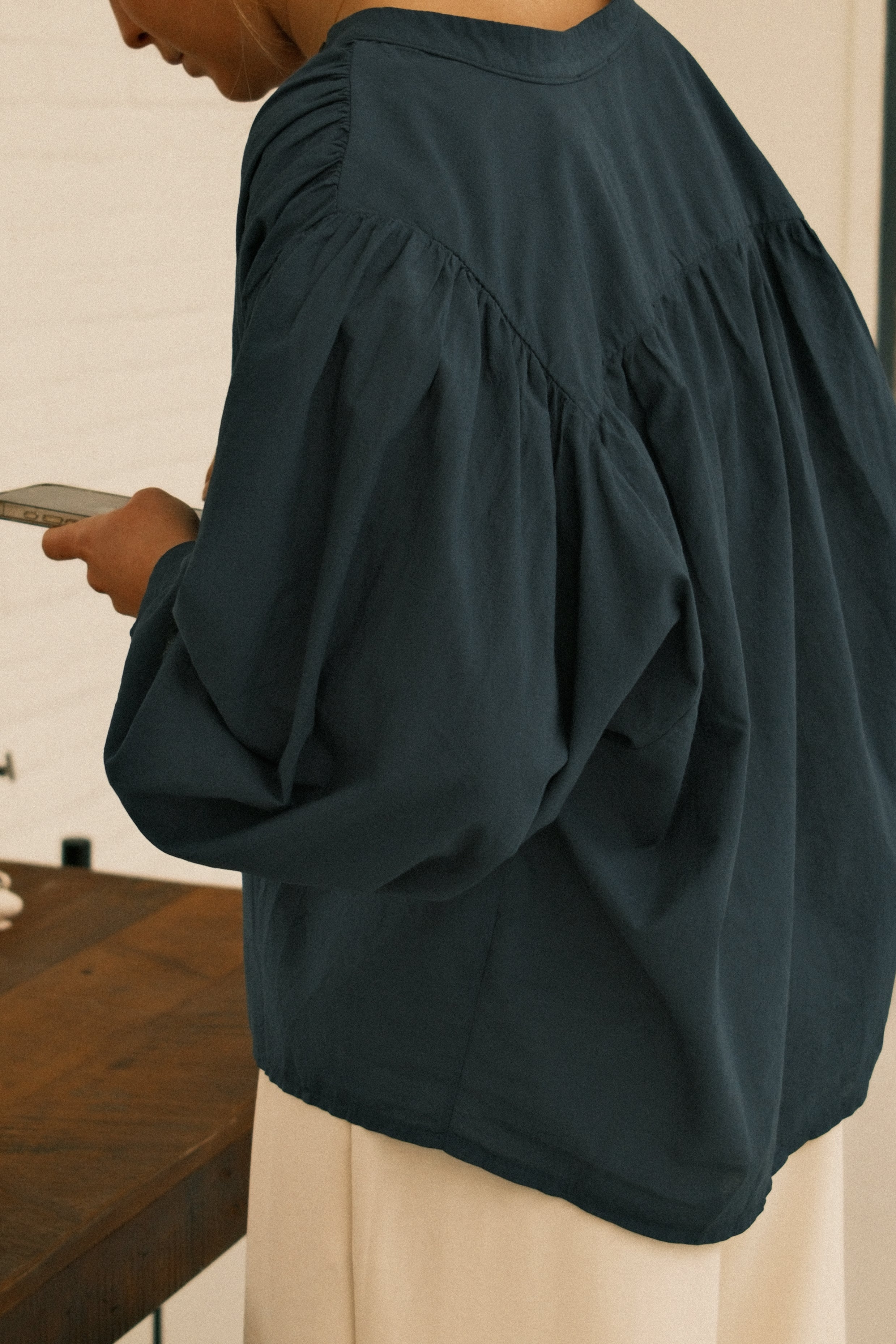 THE NORAH SHIRT NAVY