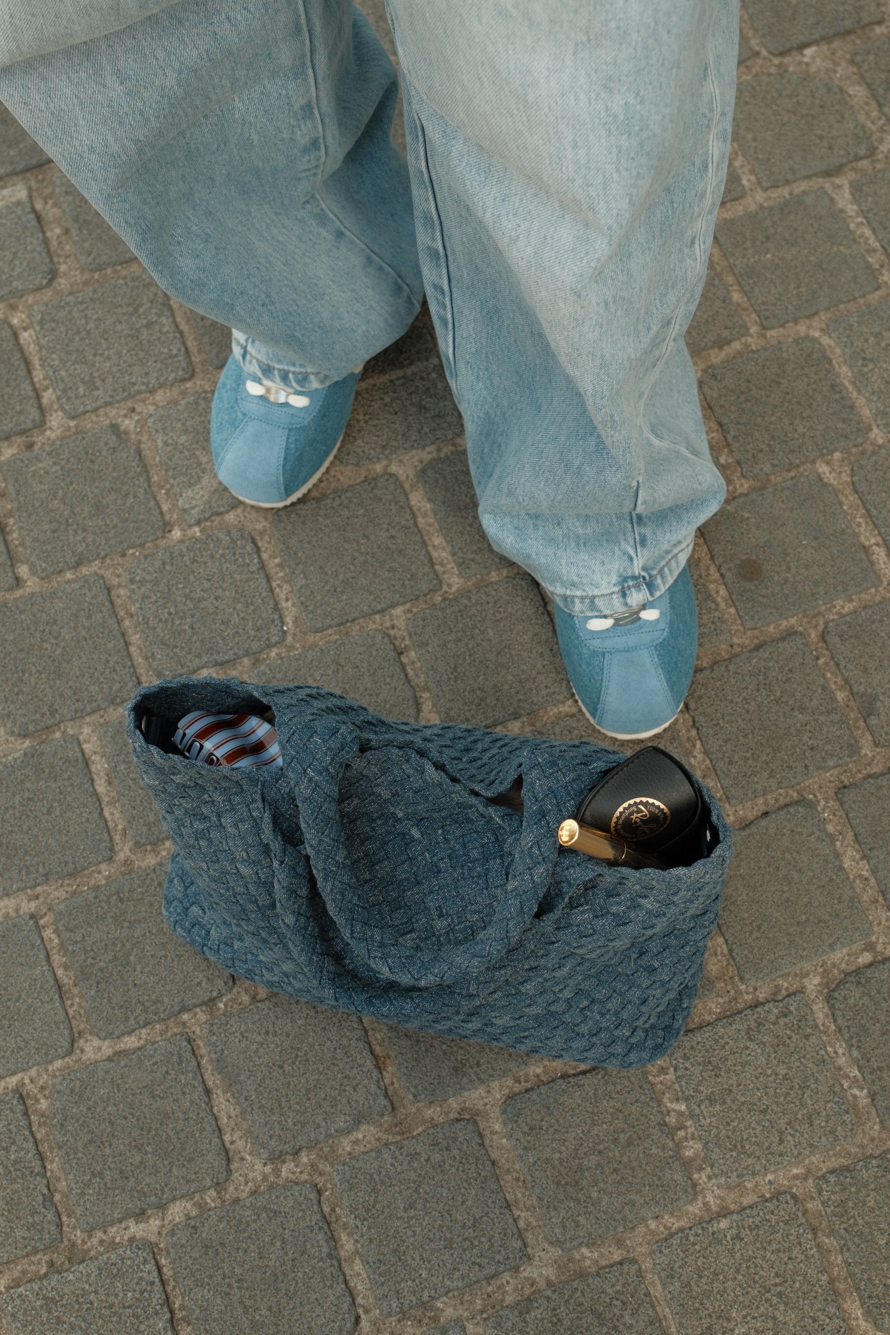 THE HARPER TOTE BLUE