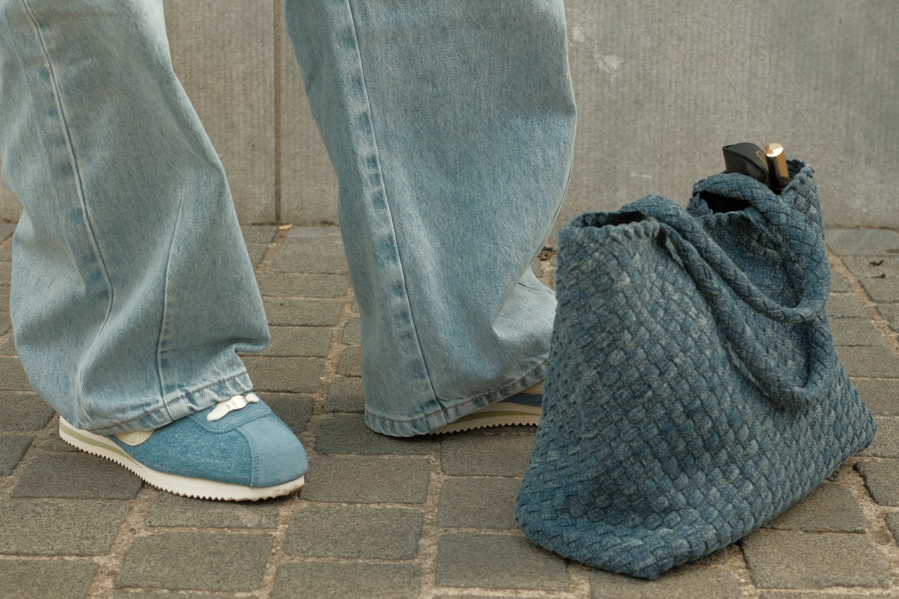 THE HARPER TOTE BLUE