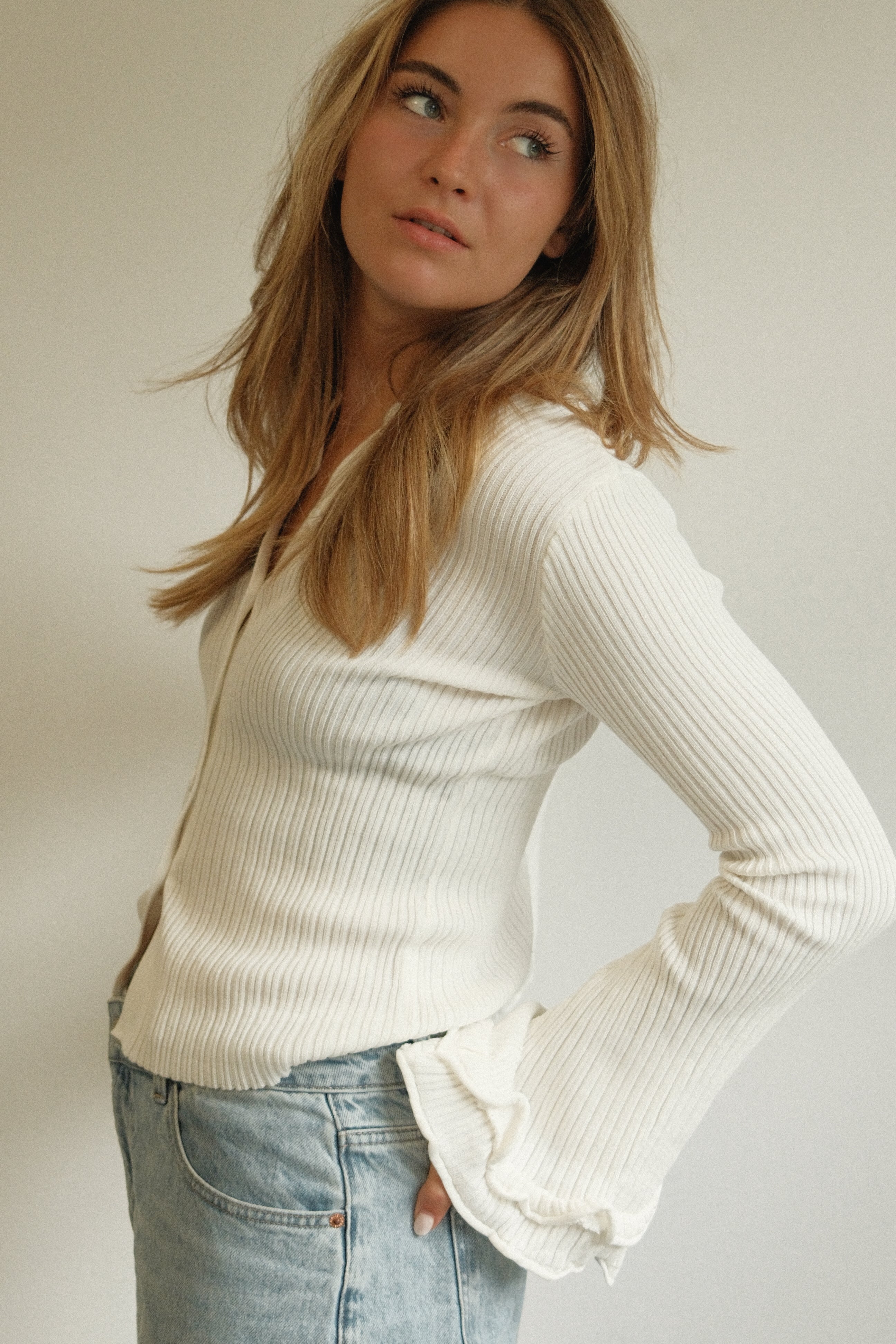 THE CELESTE TOP WHITE
