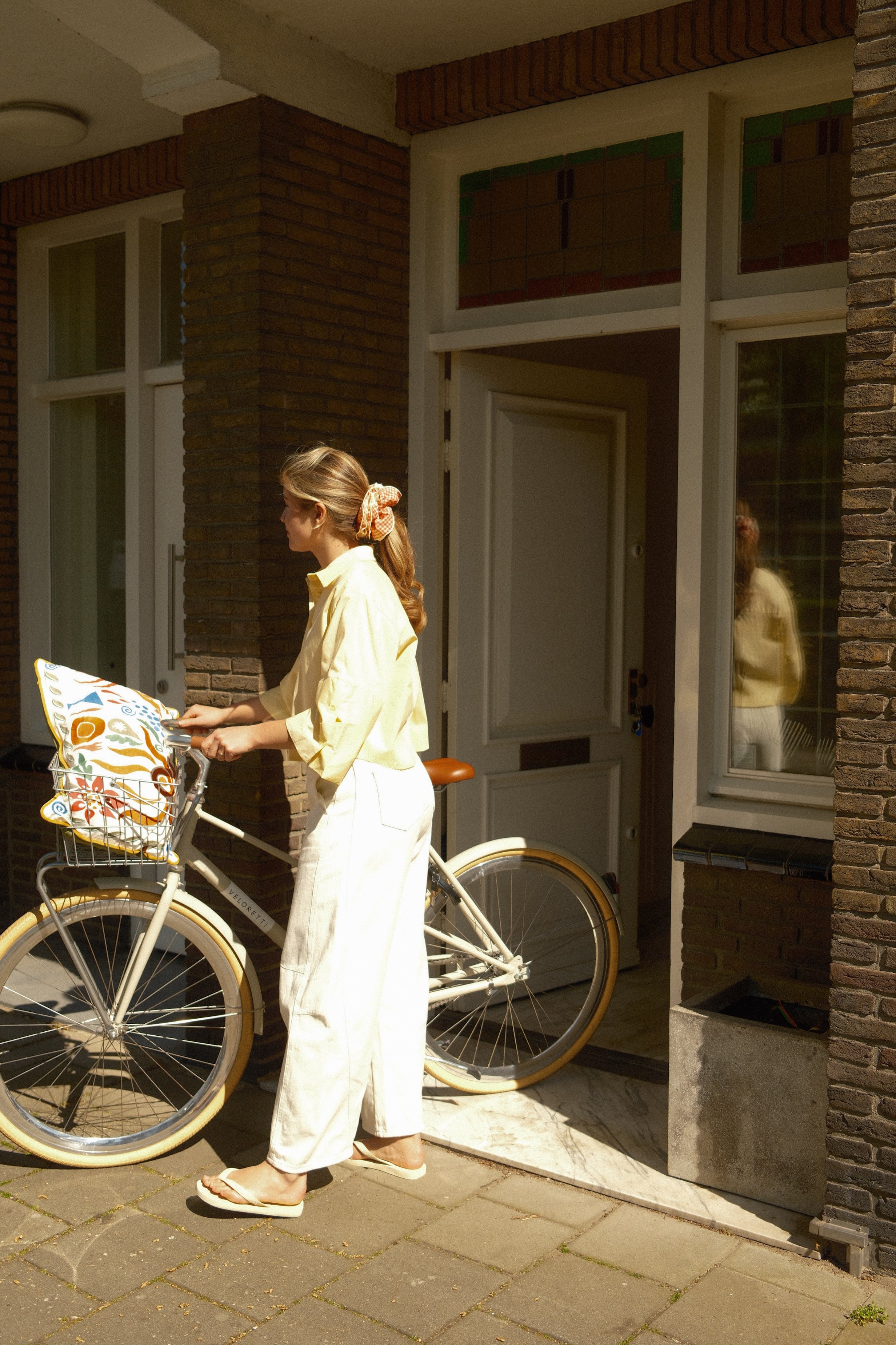 PRE-ORDER: CROPPED SOPHIE SHIRT YELLOW