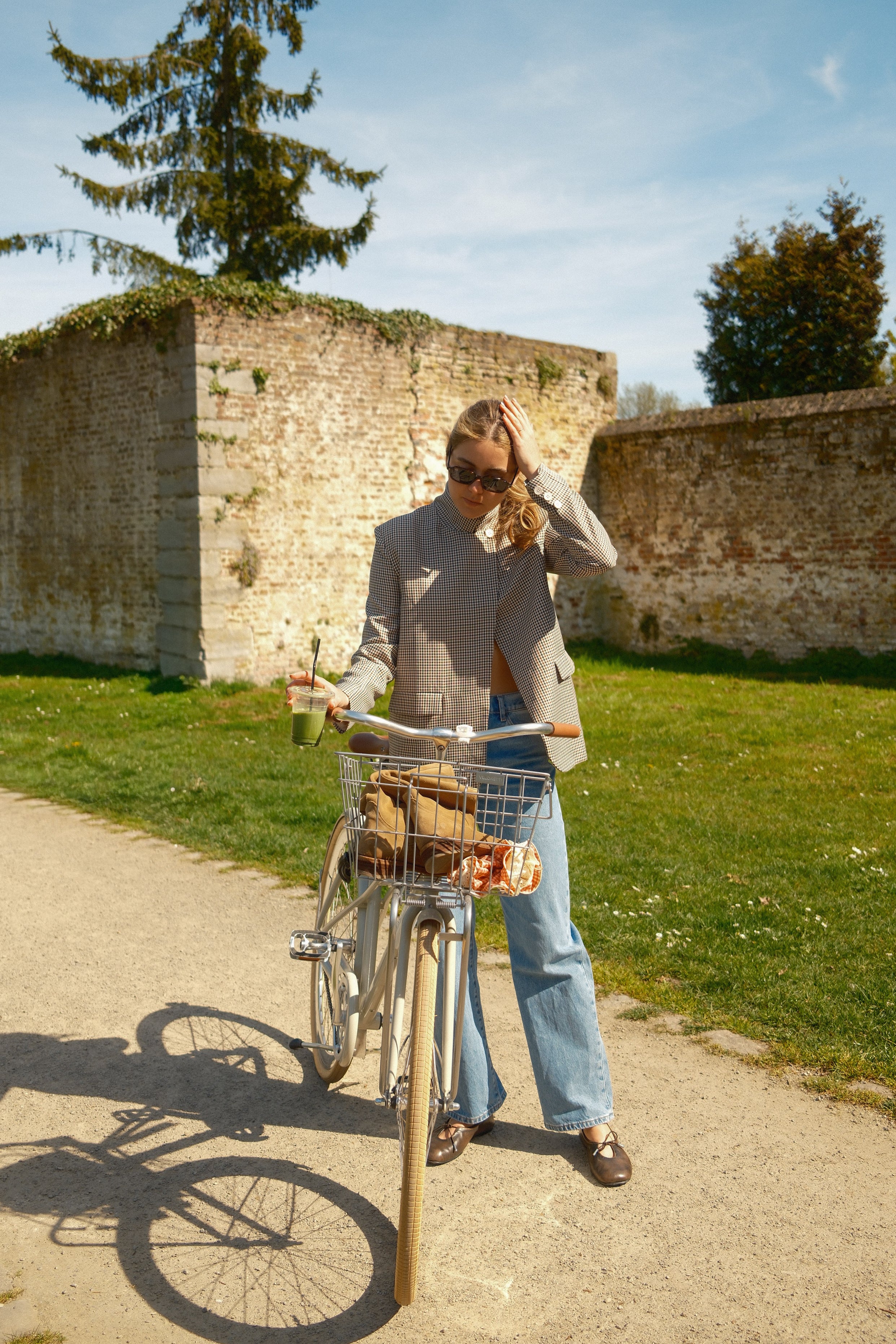 THE BUTTON CHECKED BLAZER