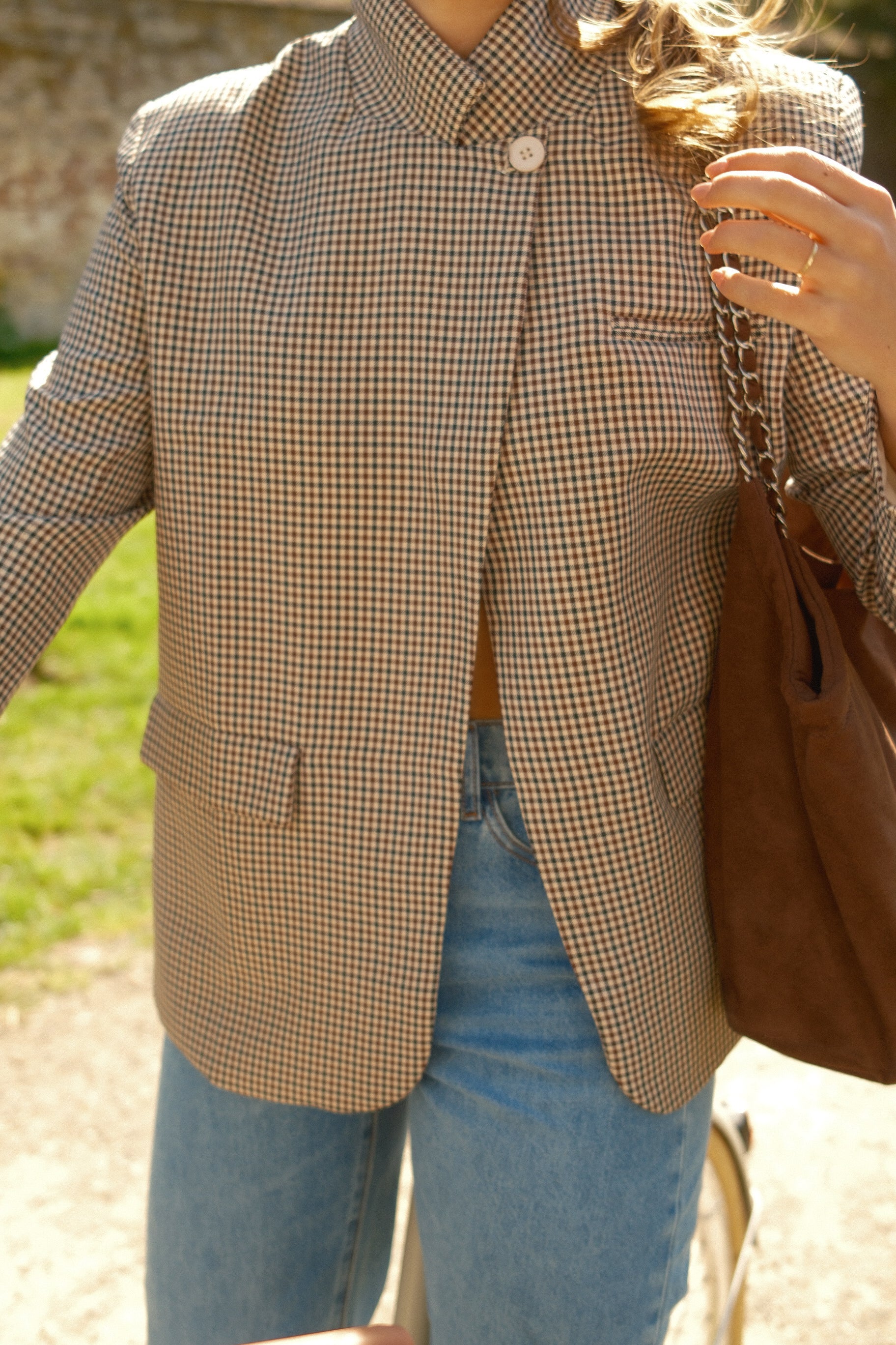 THE BUTTON CHECKED BLAZER