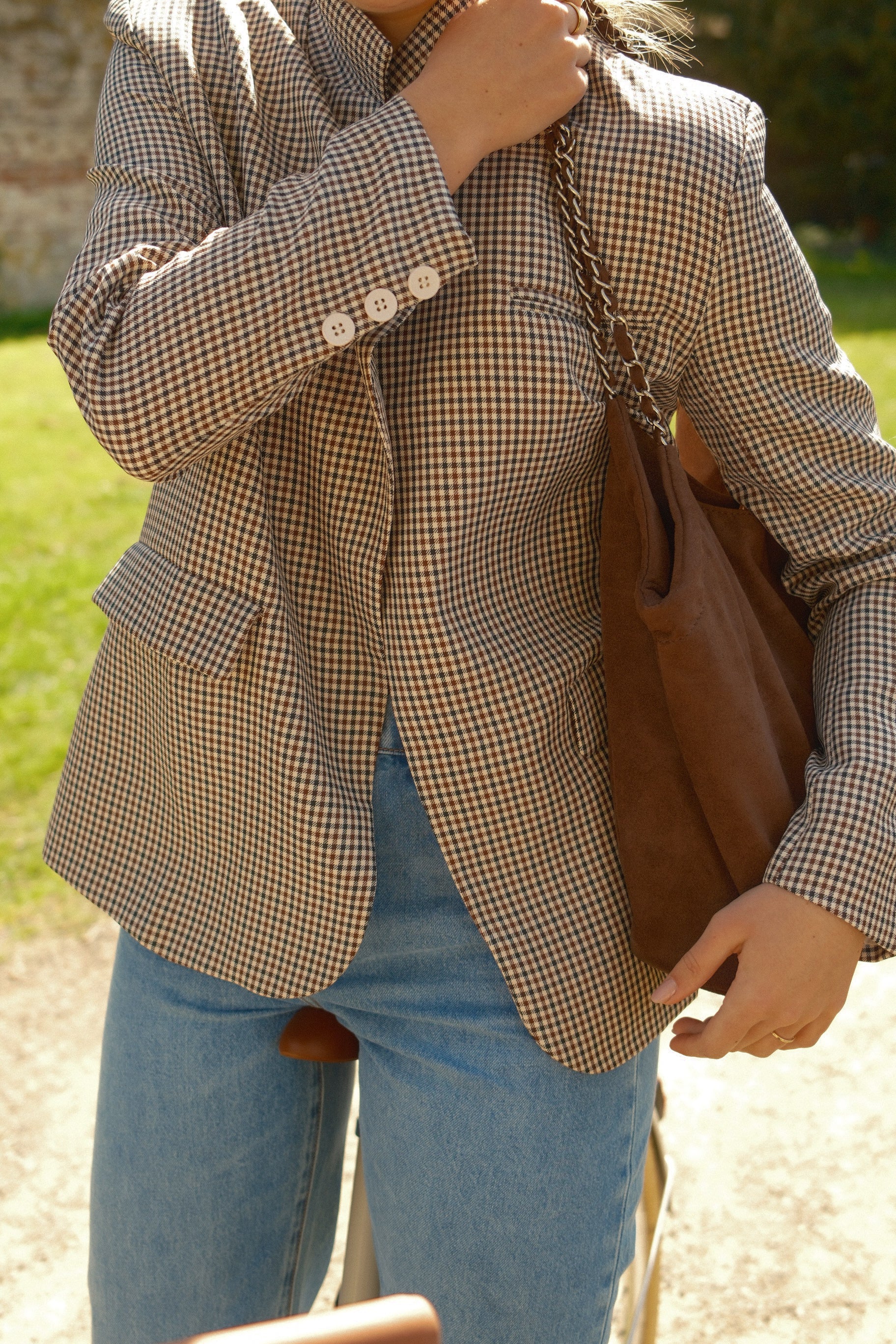 THE BUTTON CHECKED BLAZER