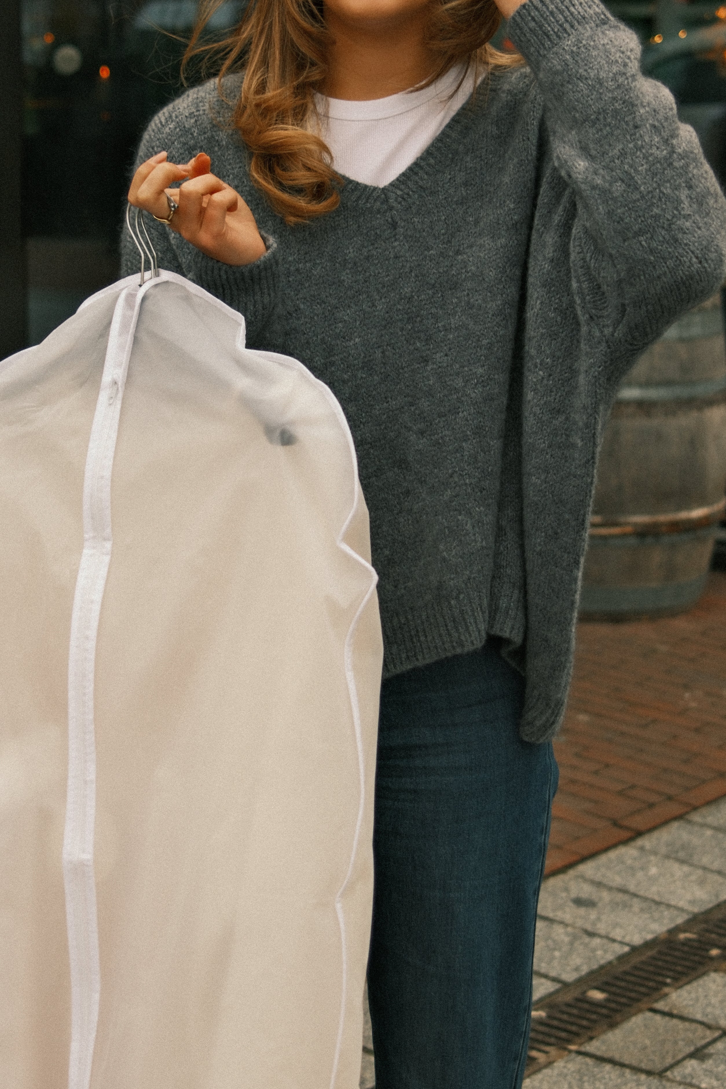 OVERSIZED V KNIT GREY