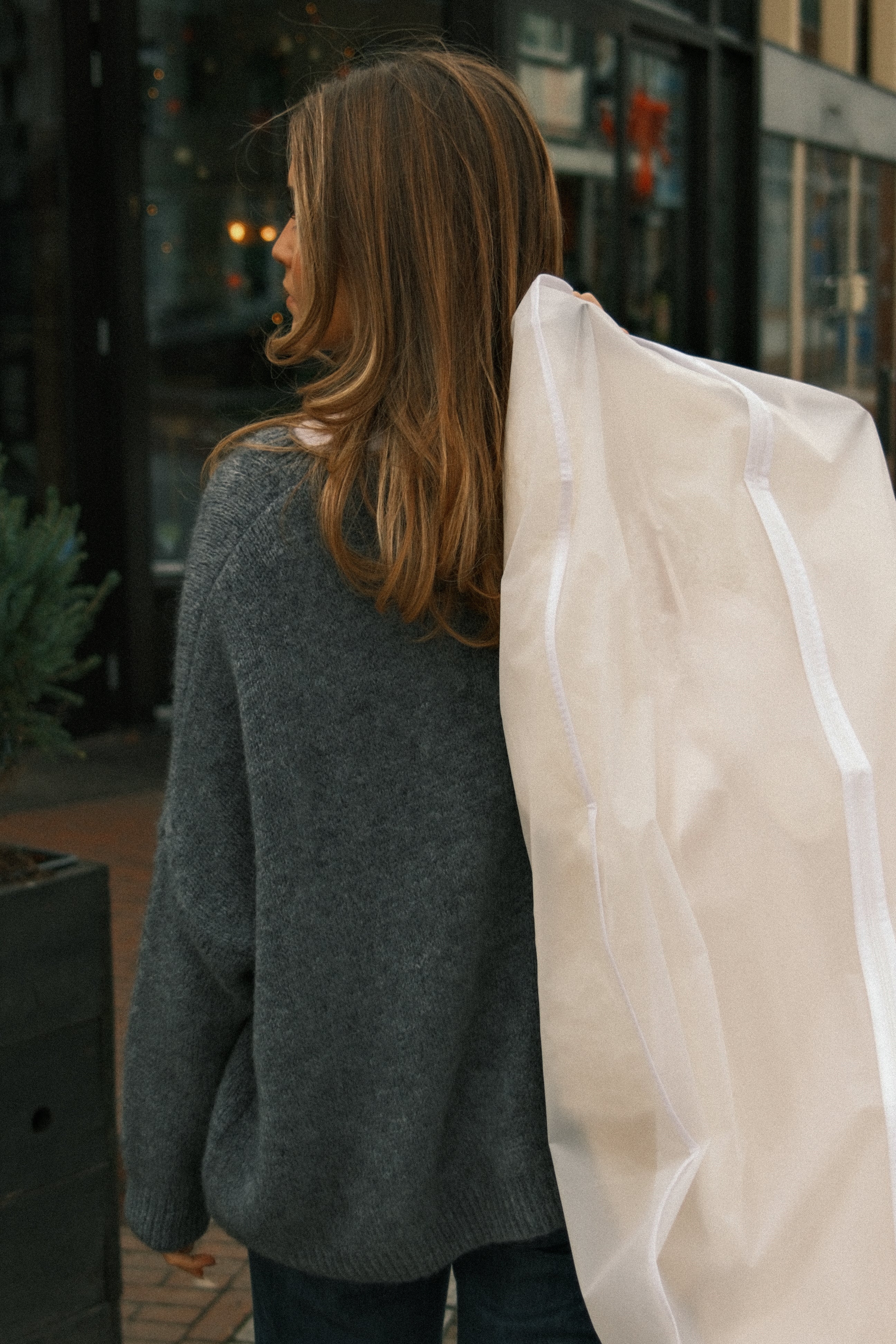 OVERSIZED V KNIT GREY