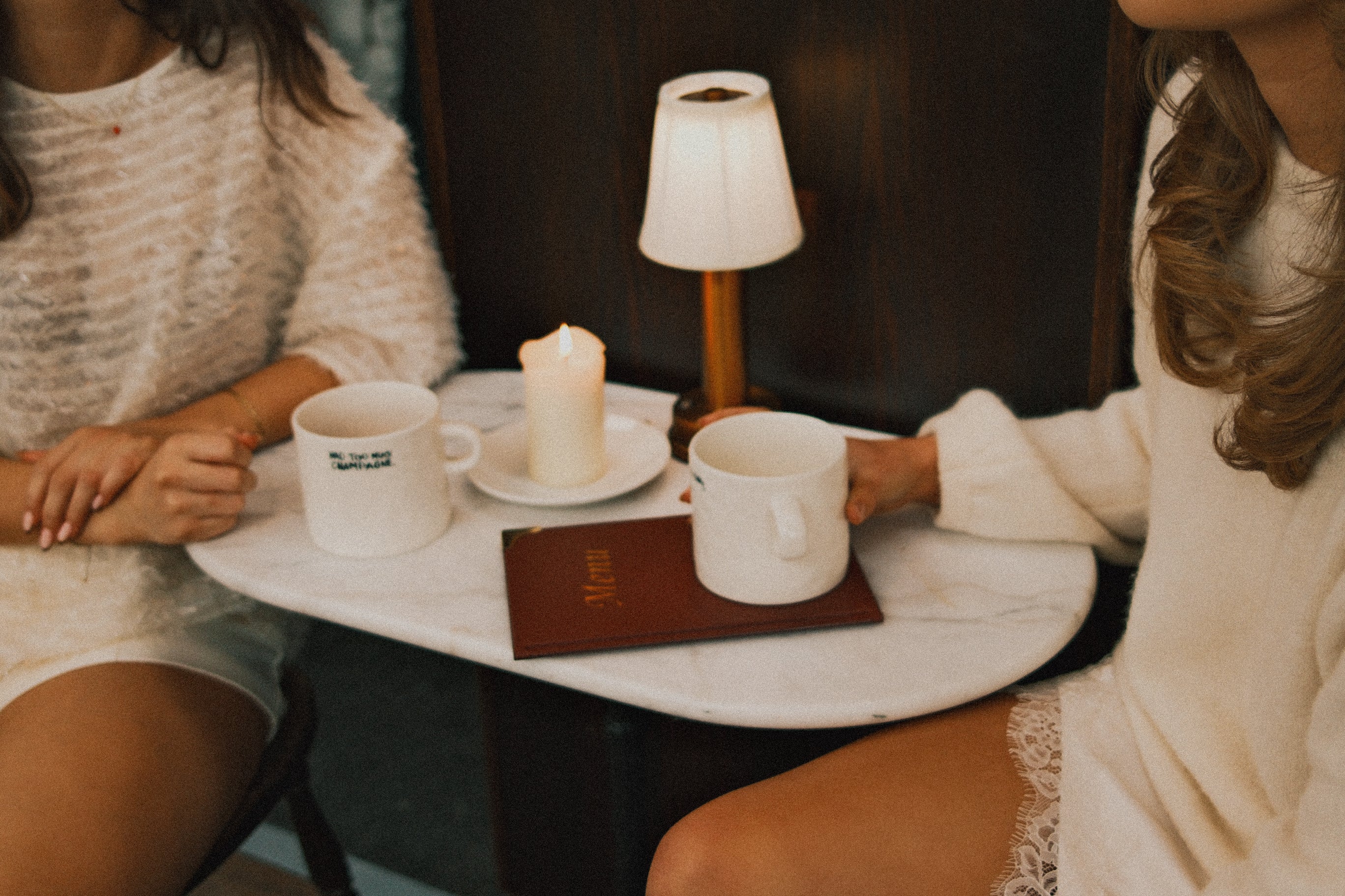 THE HOLIDAYS TOP ECRU