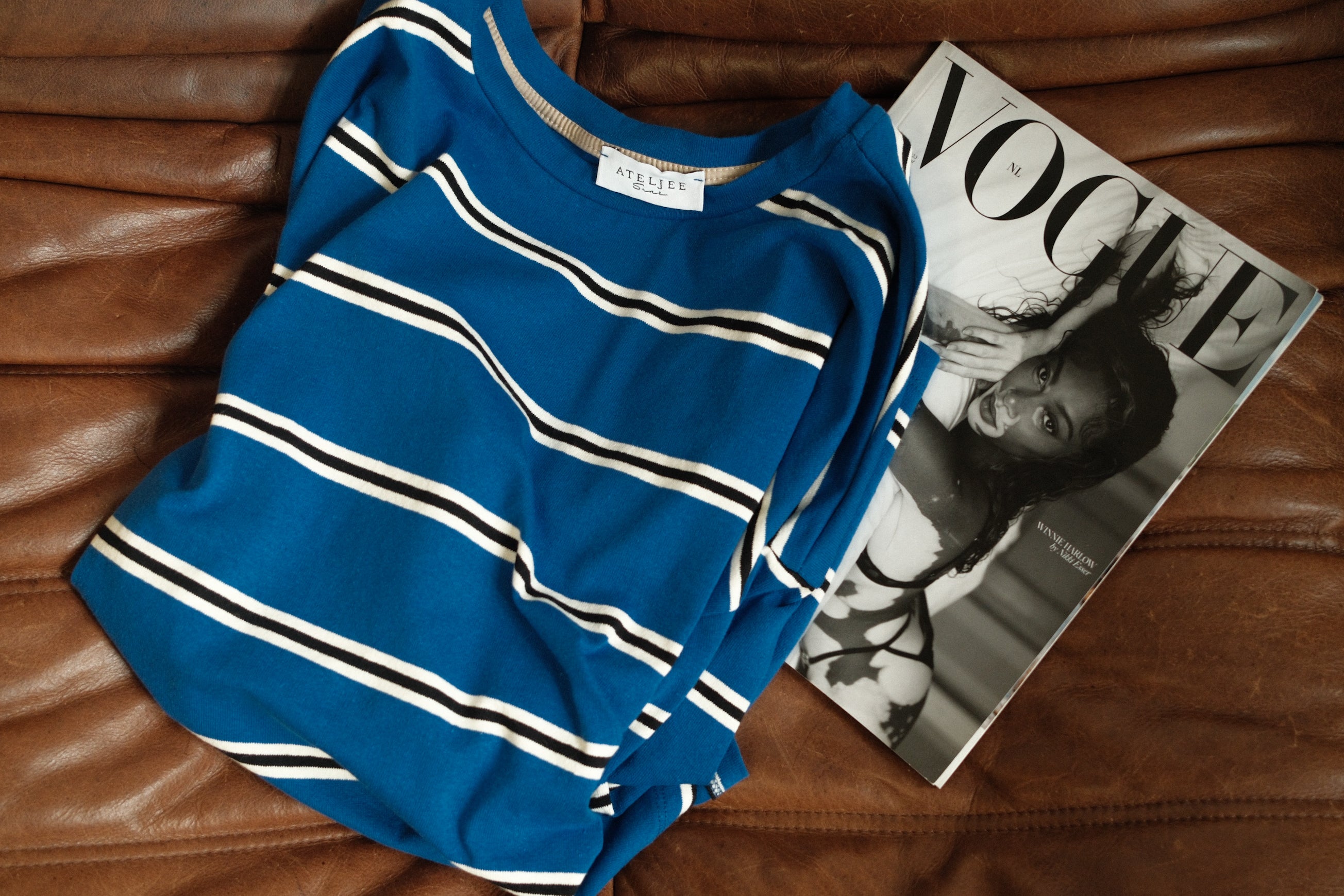 THE STRIPED FLARE TEE COBALT BLUE