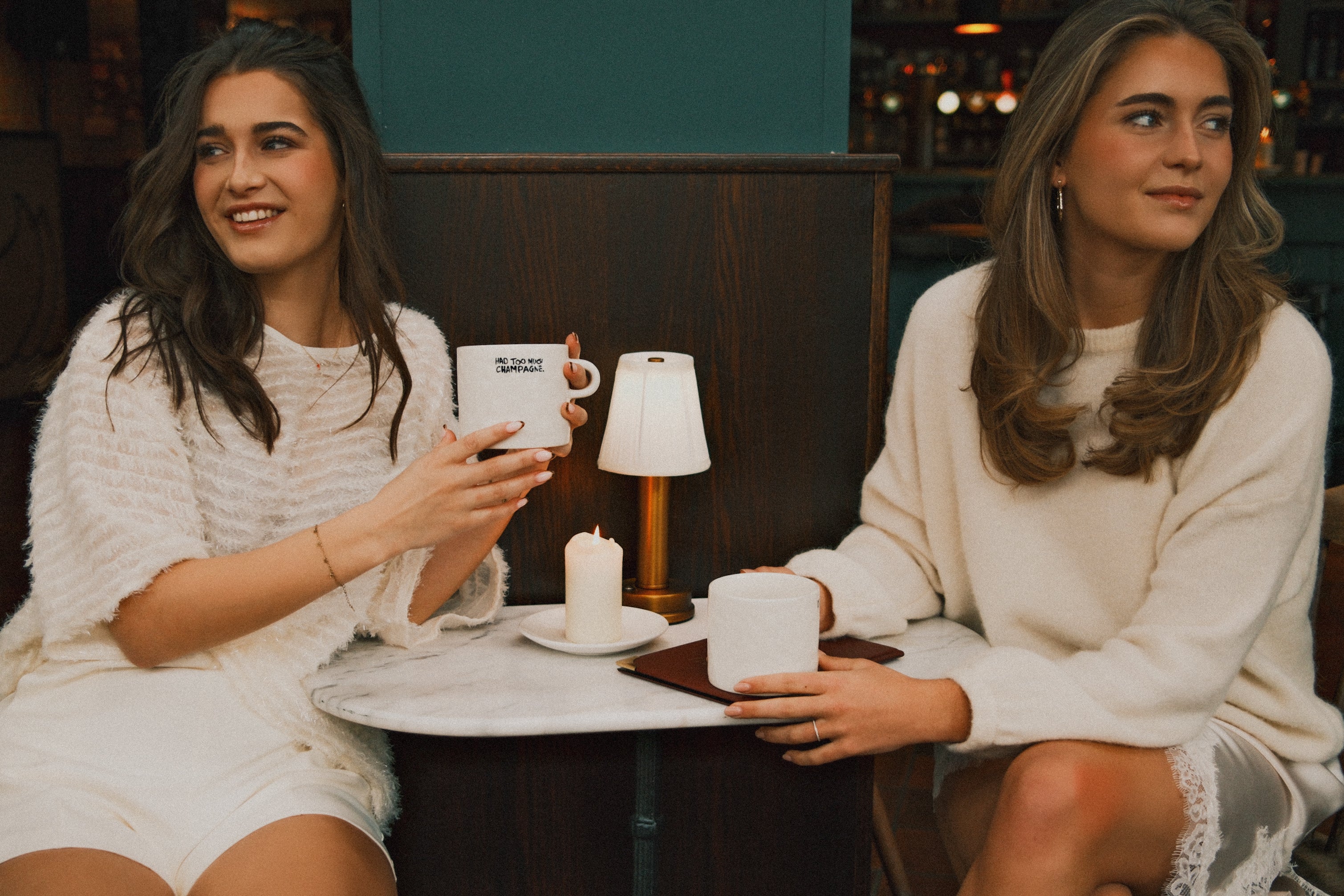 THE HOLIDAYS TOP ECRU