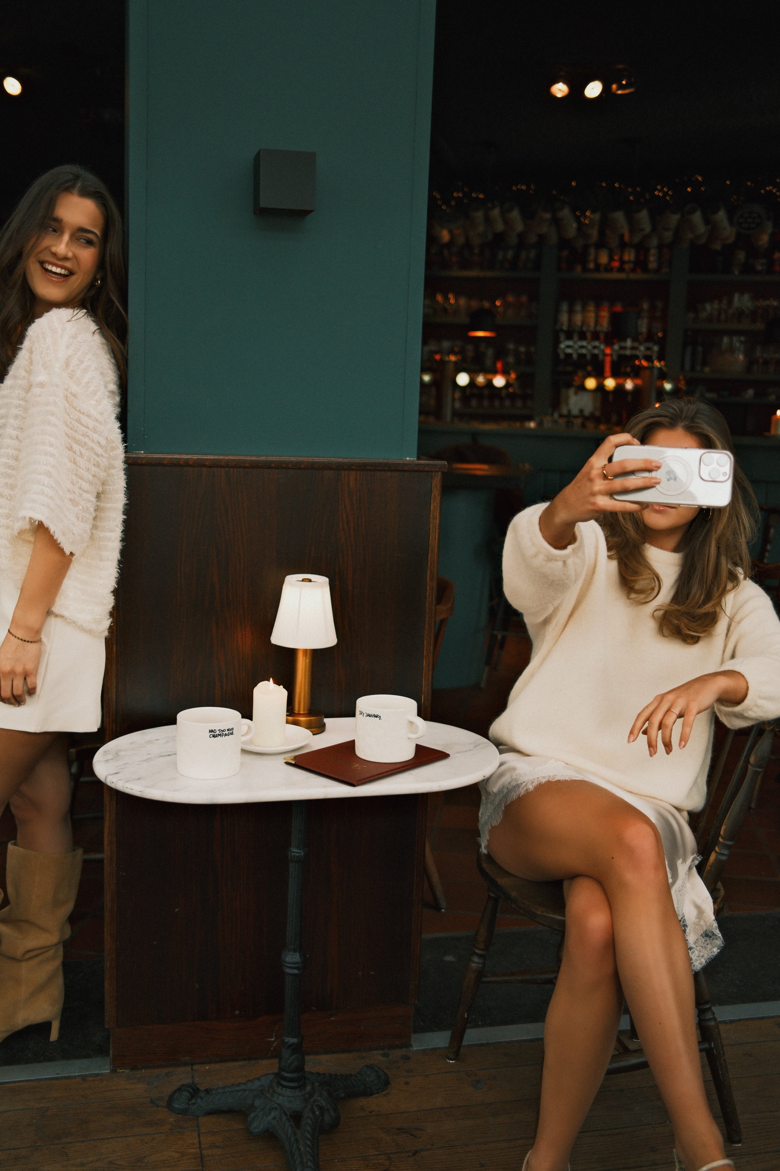 THE HOLIDAYS TOP ECRU