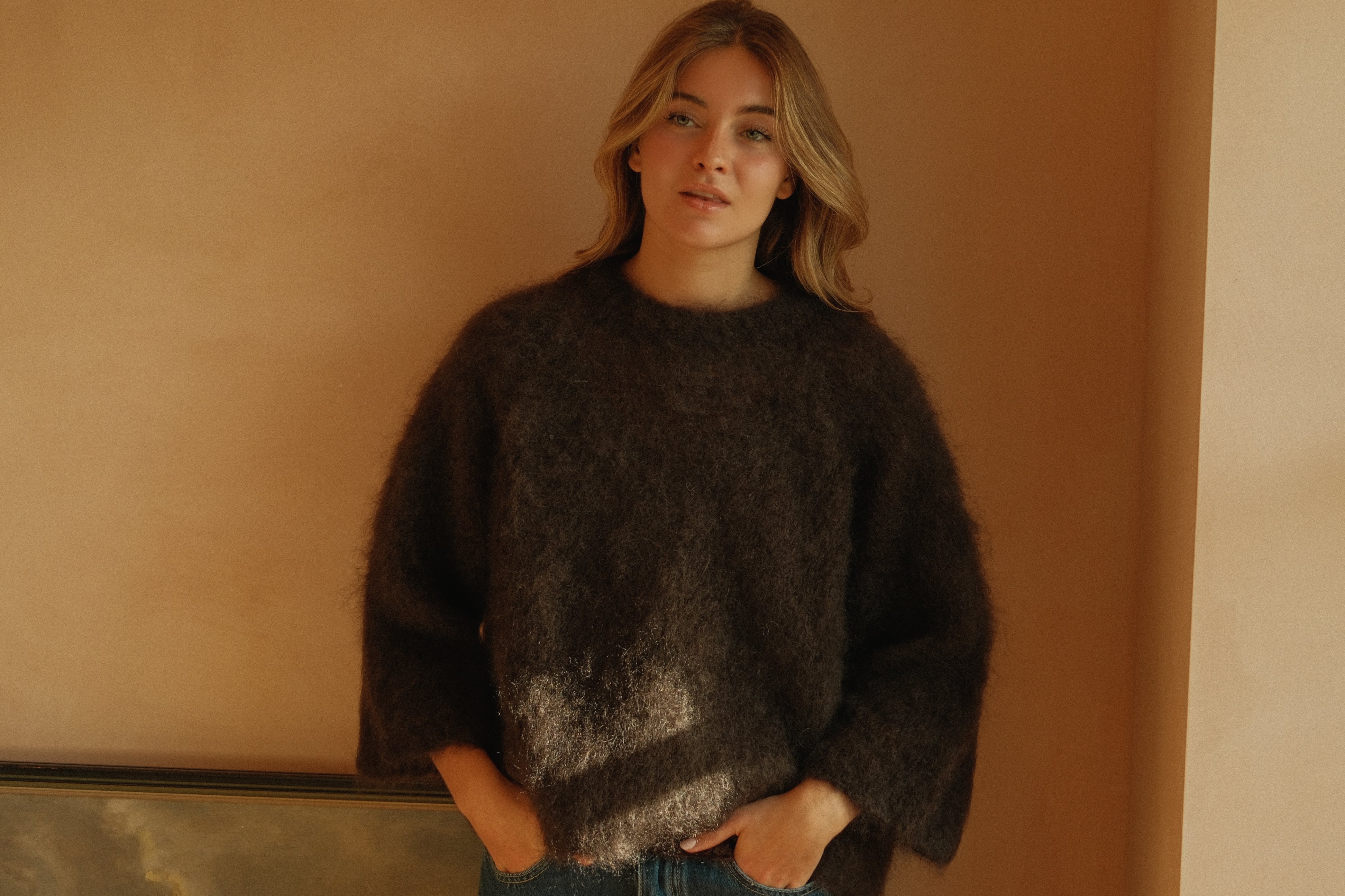THE MOHAIR CLOUD KNIT CHOCOLATE