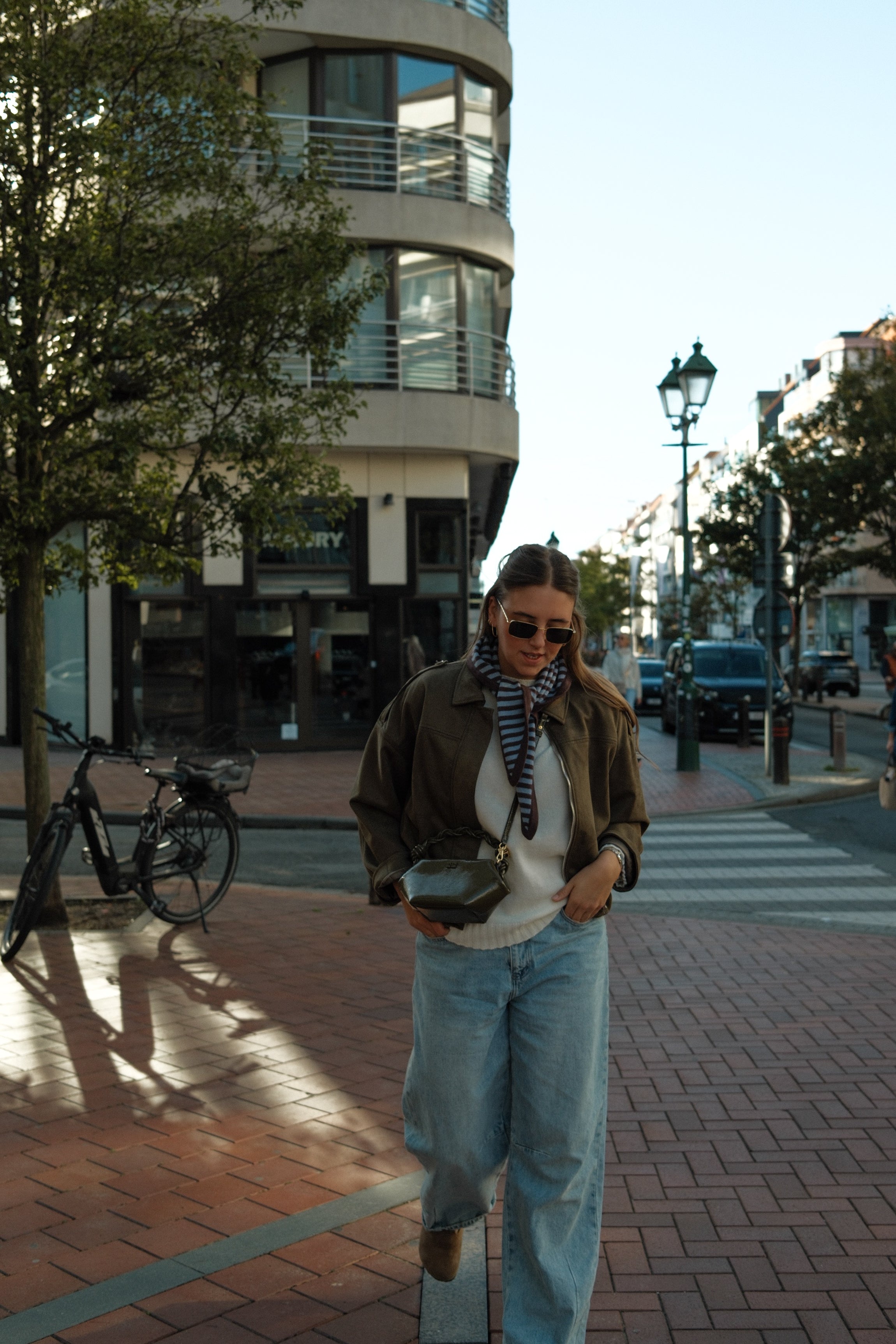 BOMBER SUEDE ARMY GREEN